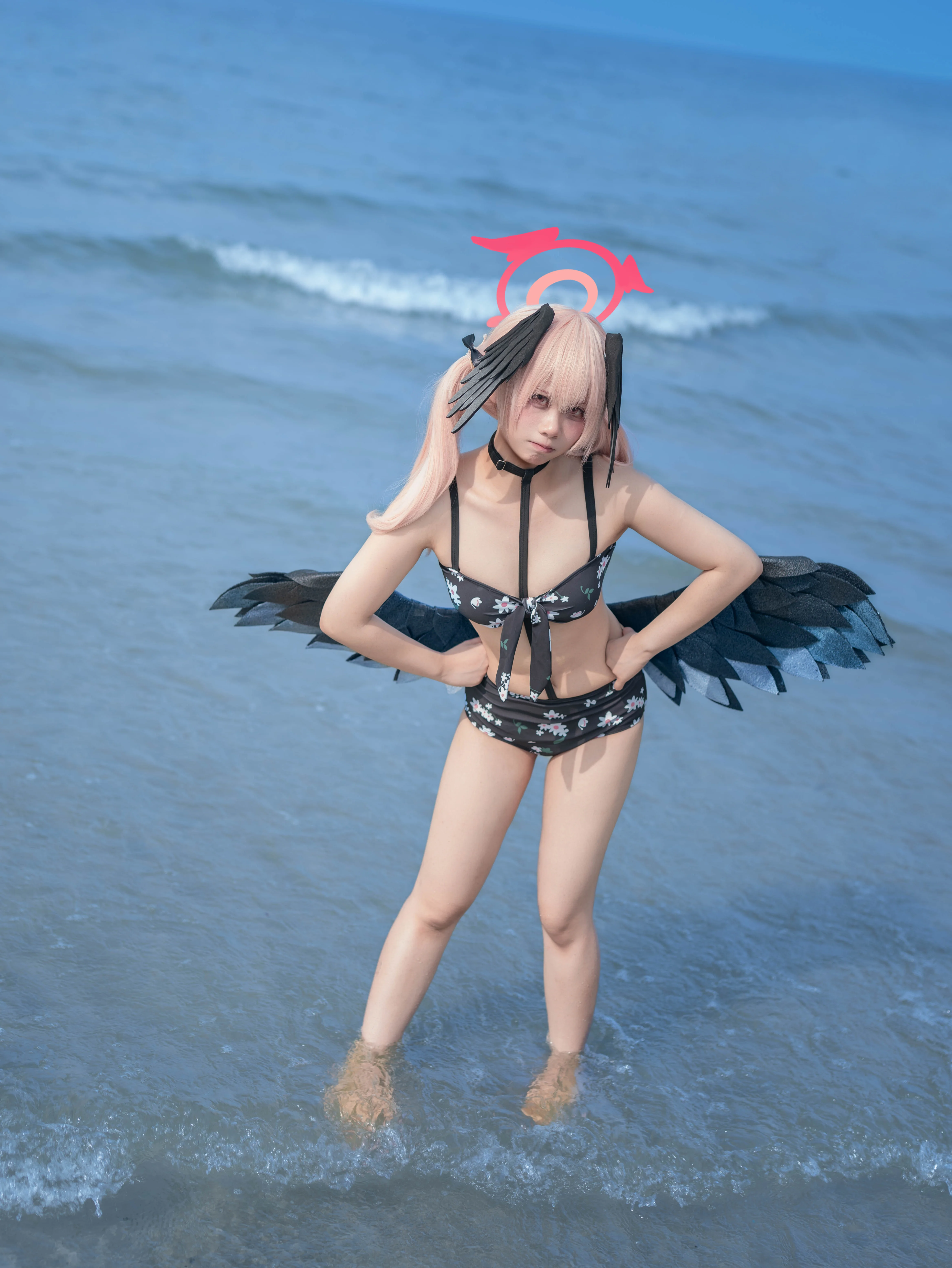【下江小春cos】碧蓝档案夏日泳装，水边的光晕与黑翼