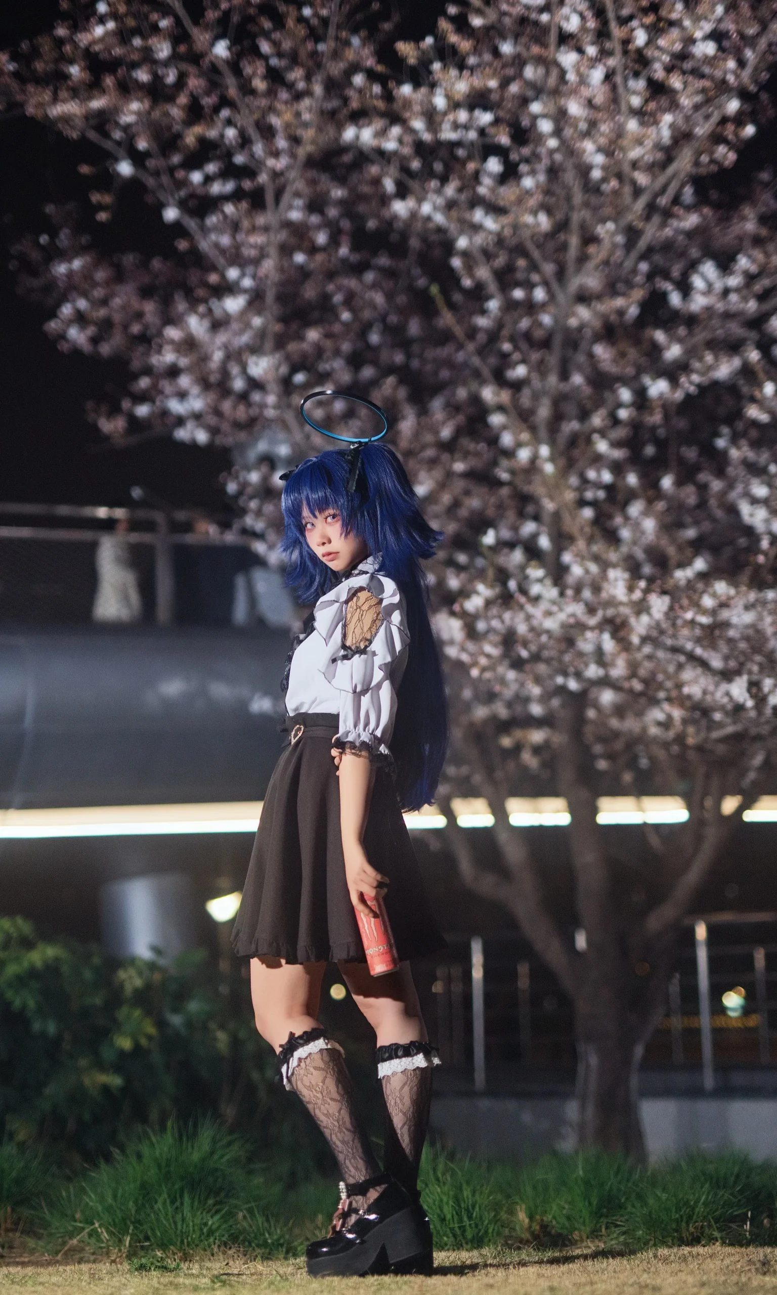 【早濑优香cos】碧蓝档案：夜樱飘落时的蓝色幻影 - 第 1 张
