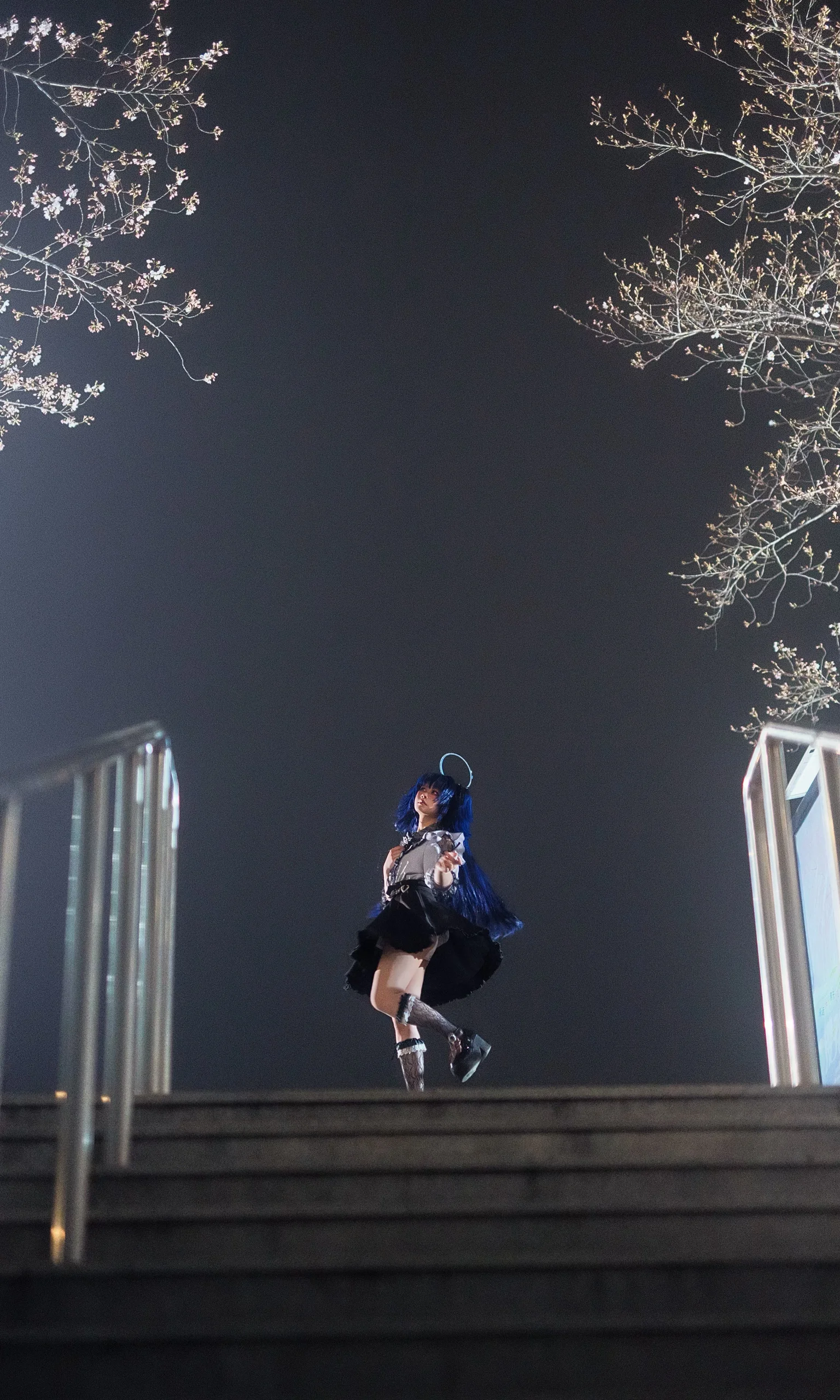 【早濑优香cos】碧蓝档案：夜樱飘落时的蓝色幻影 - 第 5 张