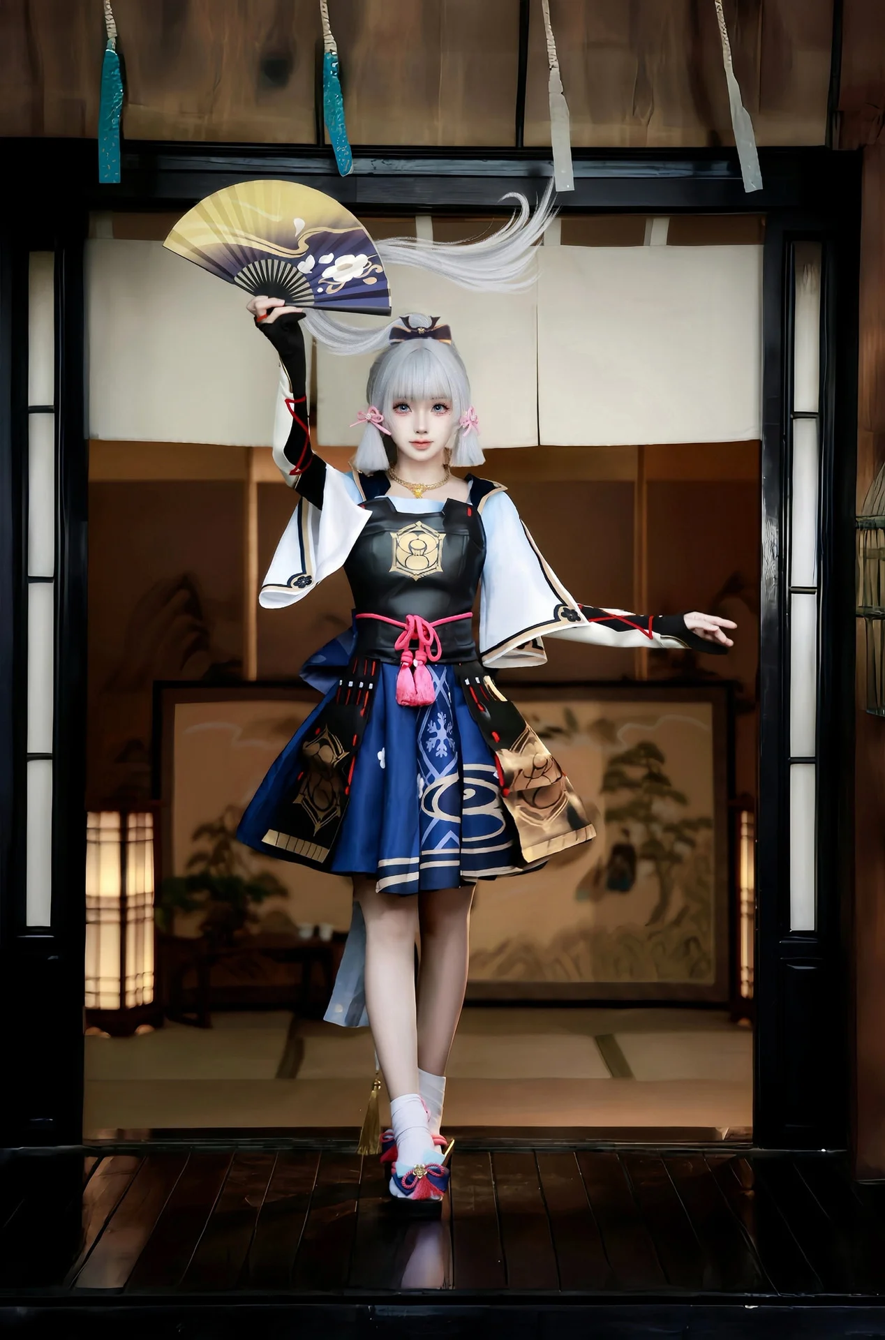 【神里绫华cos】稻妻的雪风与折扇，定格此刻的静谧 - 第 2 张