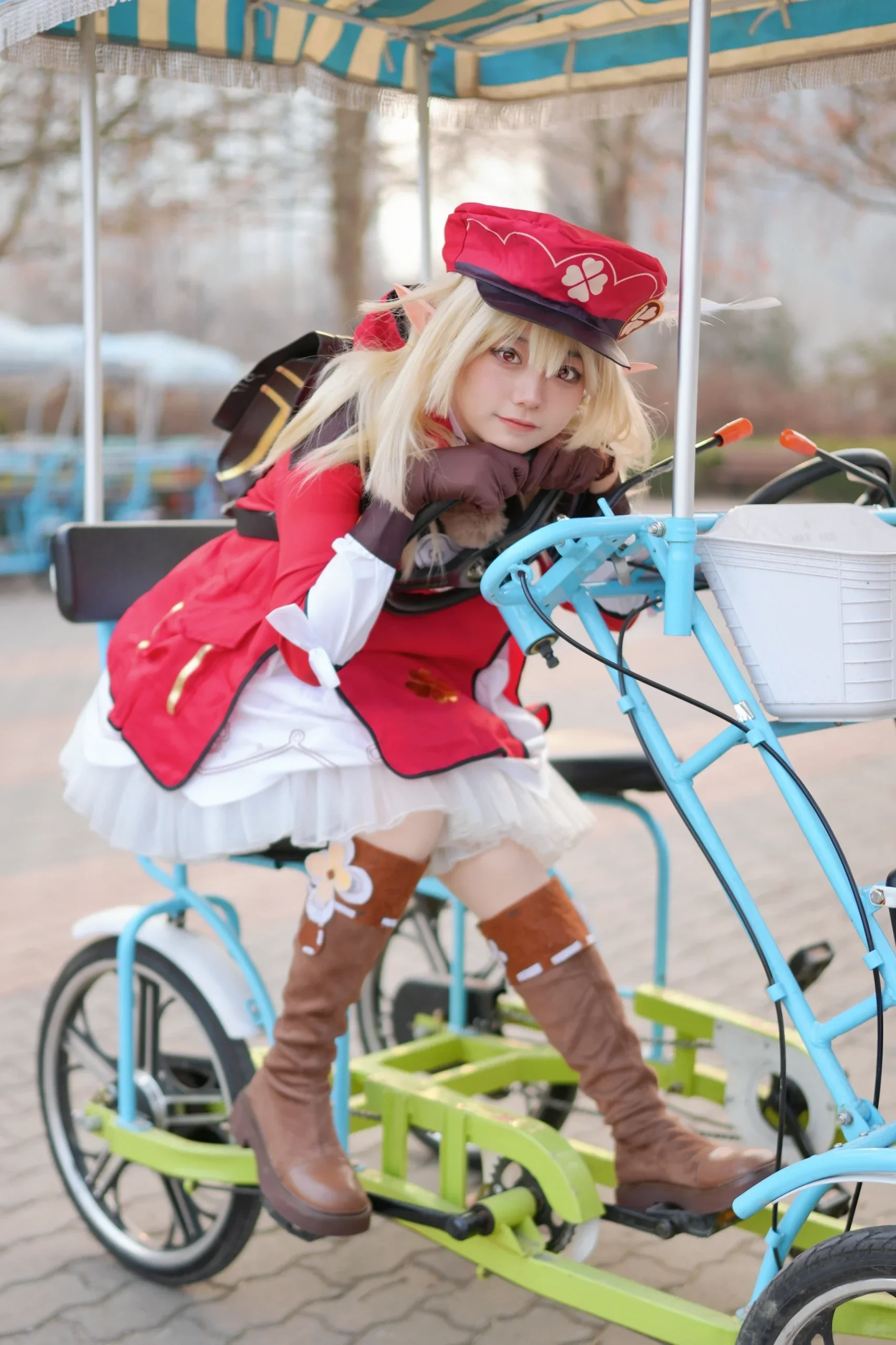【クレー コスプレ】『原神』火花騎士の公園遊園地でおちゃめな日常 - 13 枚目