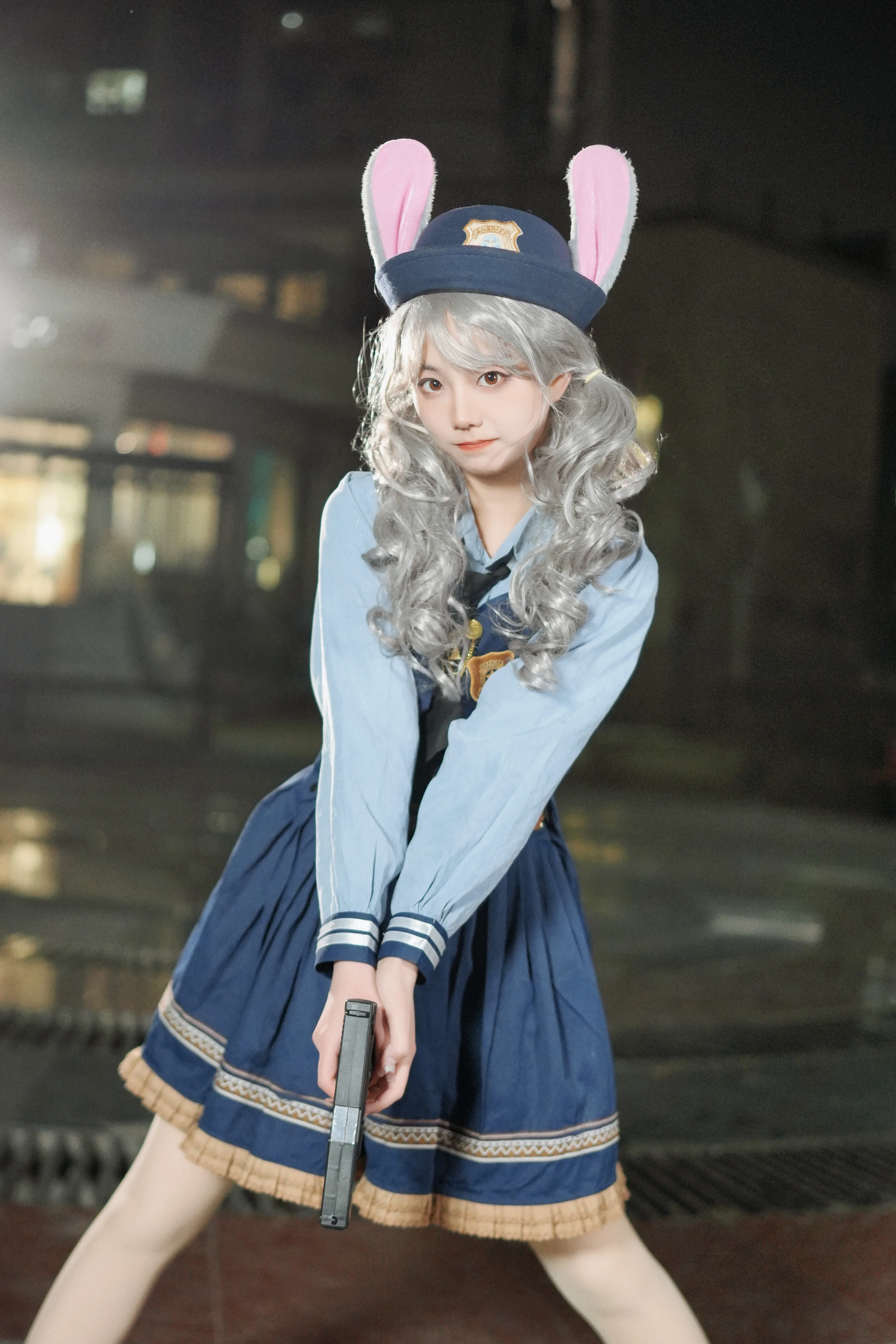 【朱迪cos】瘋狂動物城2的兔子警官，夜間街頭巡邏中 - 第 6 張