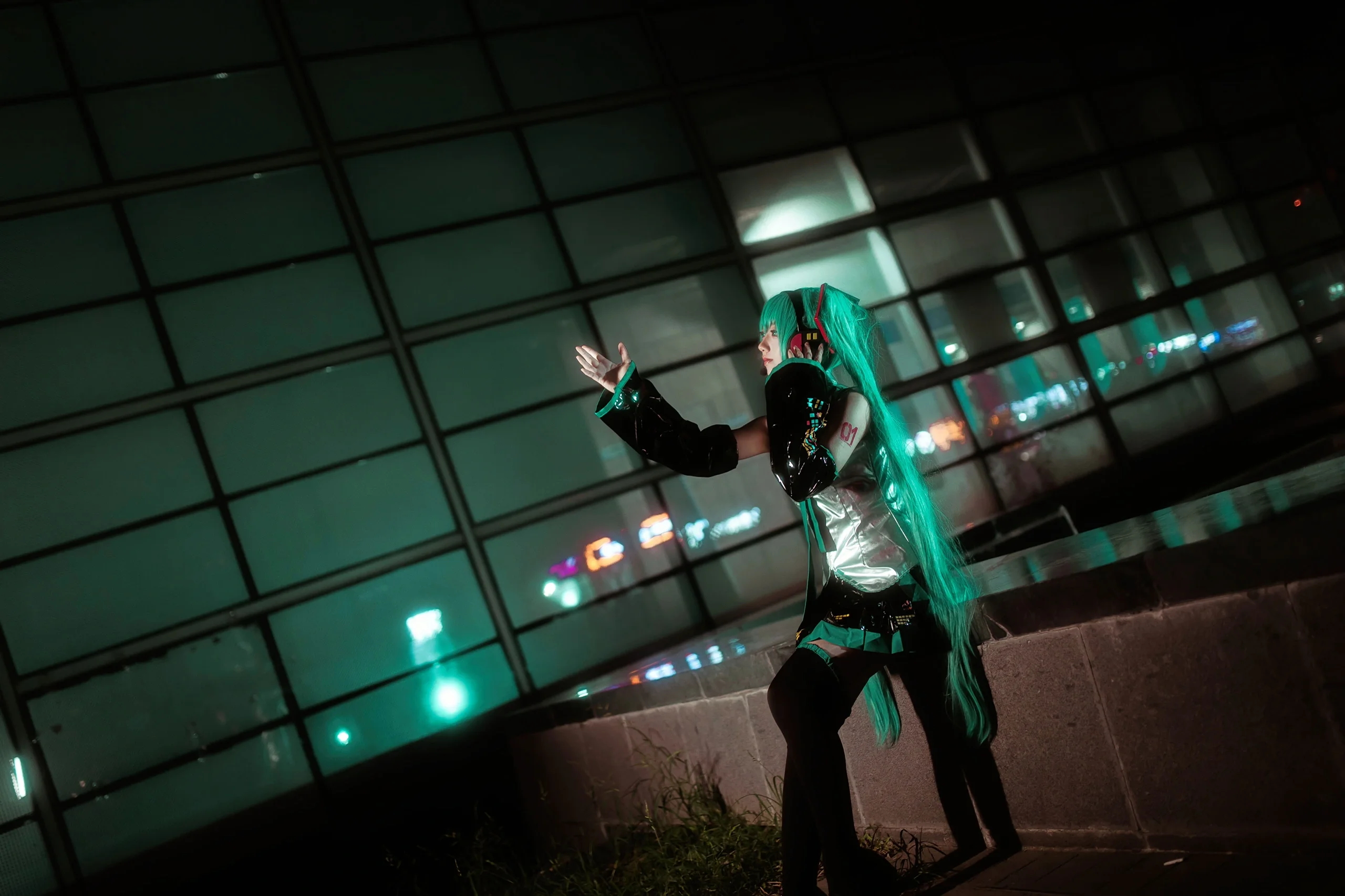 【初音未来cos】VOCALOID的银光与夜色，在这组正片里找回最初的感动 - 第 2 张