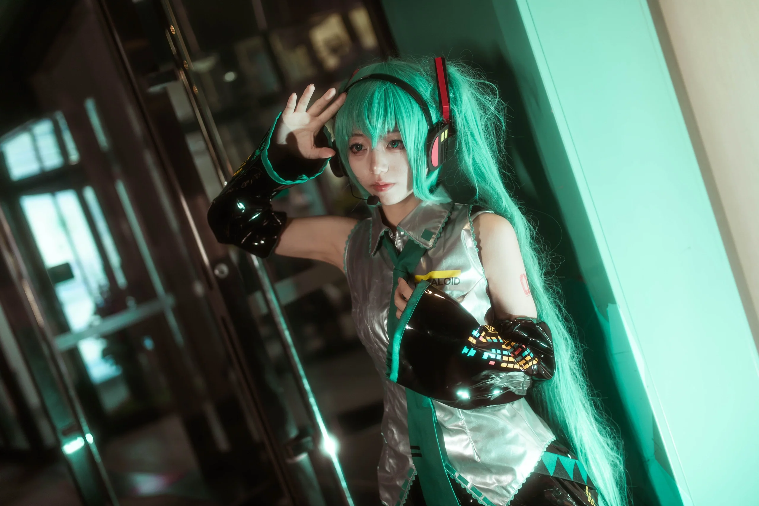 【初音未来cos】VOCALOID的银光与夜色，在这组正片里找回最初的感动 - 第 3 张