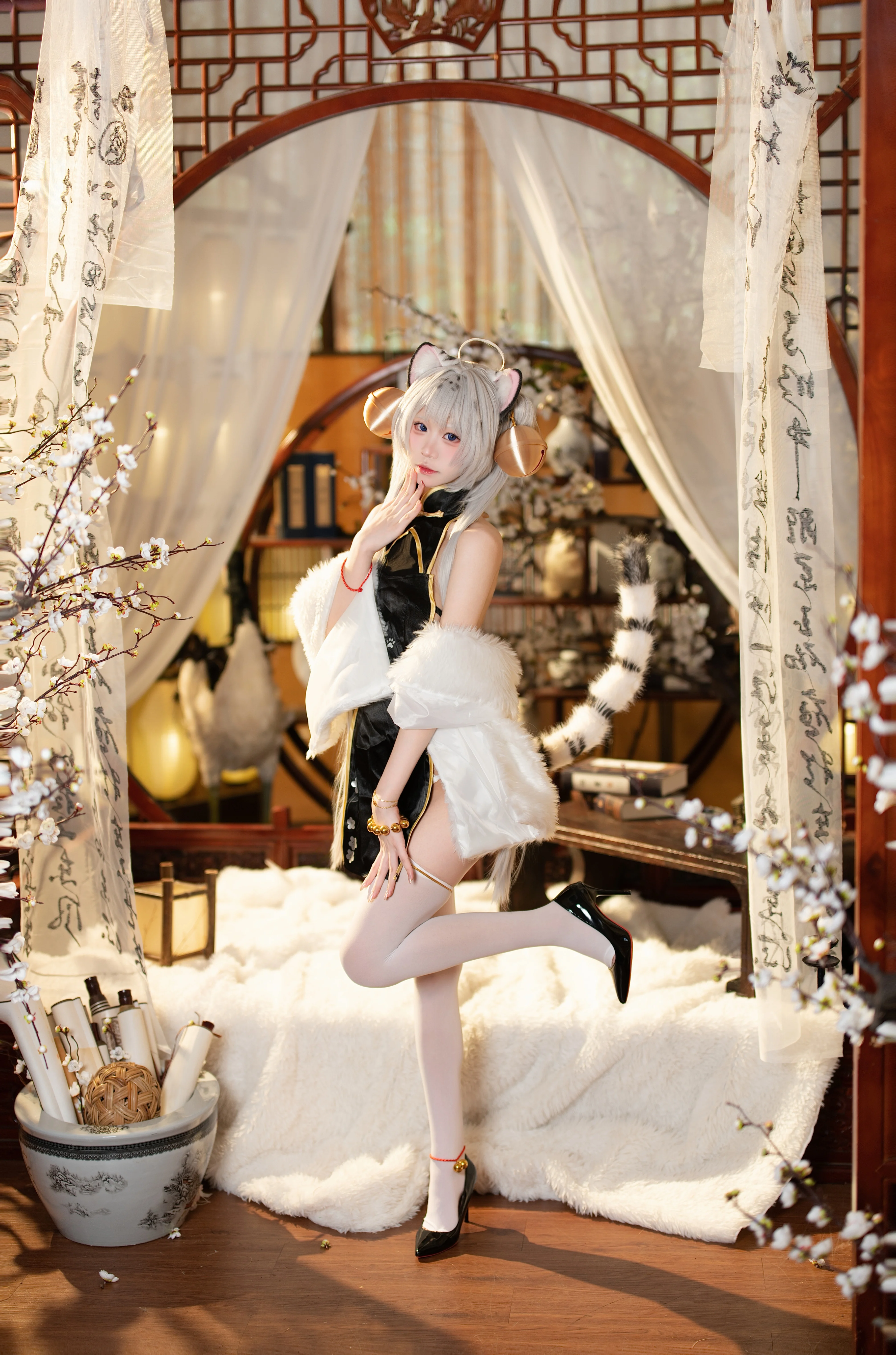【白虎娘cos】虎啸风生，新中式兽耳的冬日氛围感