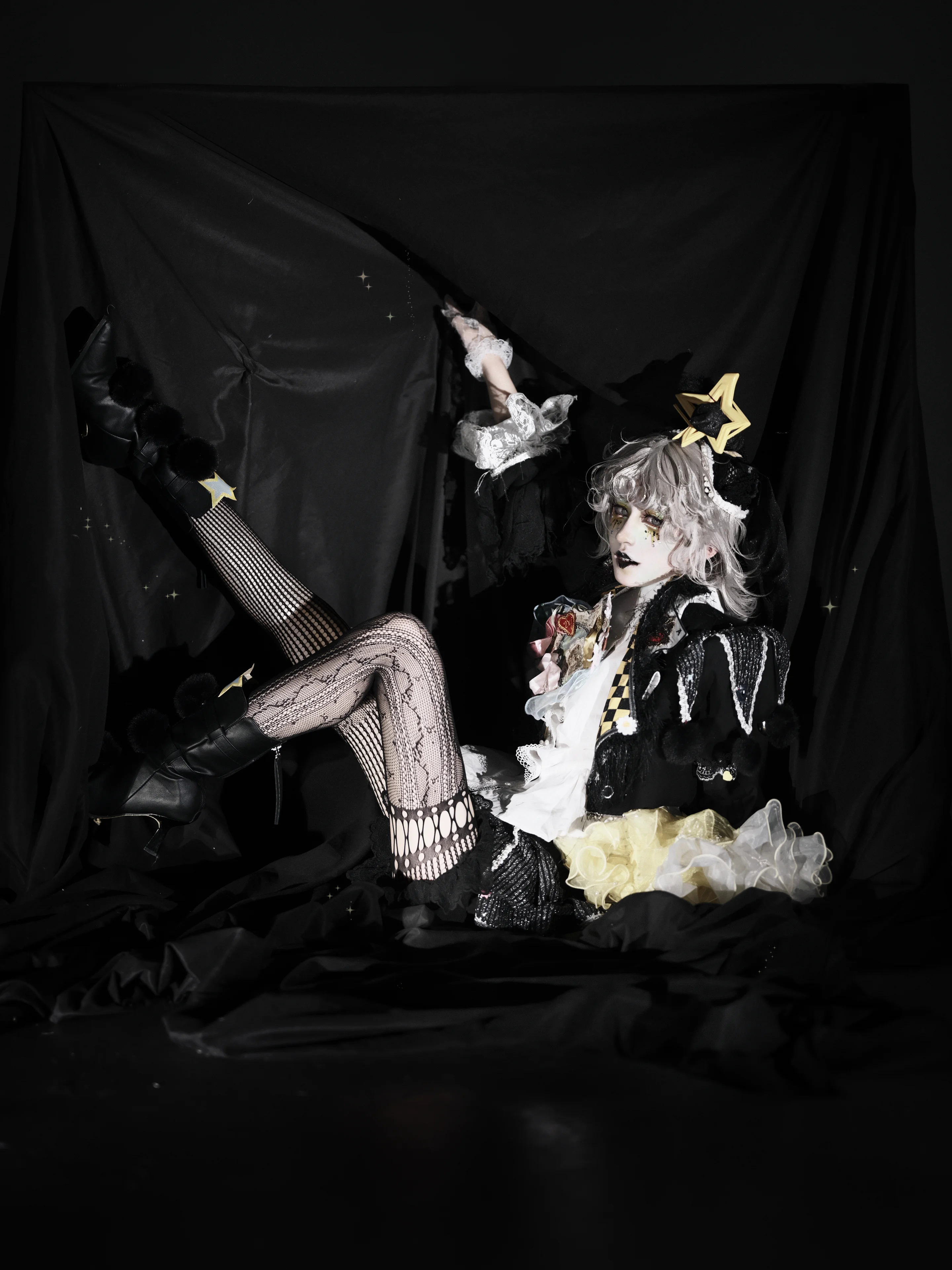 【默剧艺人cos】暗调舞台上的无声独白，第五人格风格演绎 - 第 1 张