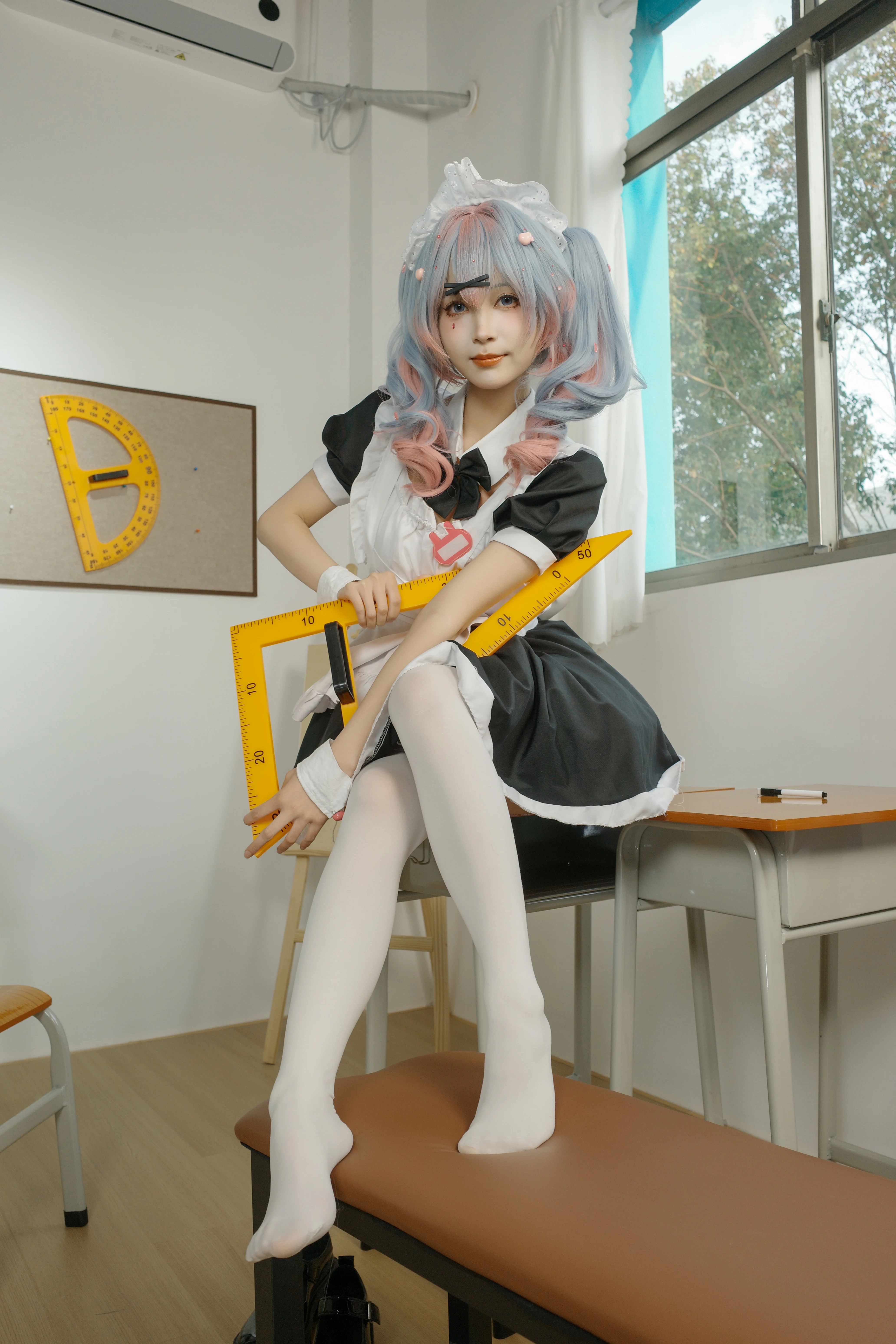 在教室里拍一组女仆，理光负片太有感觉了 - 第 8 张