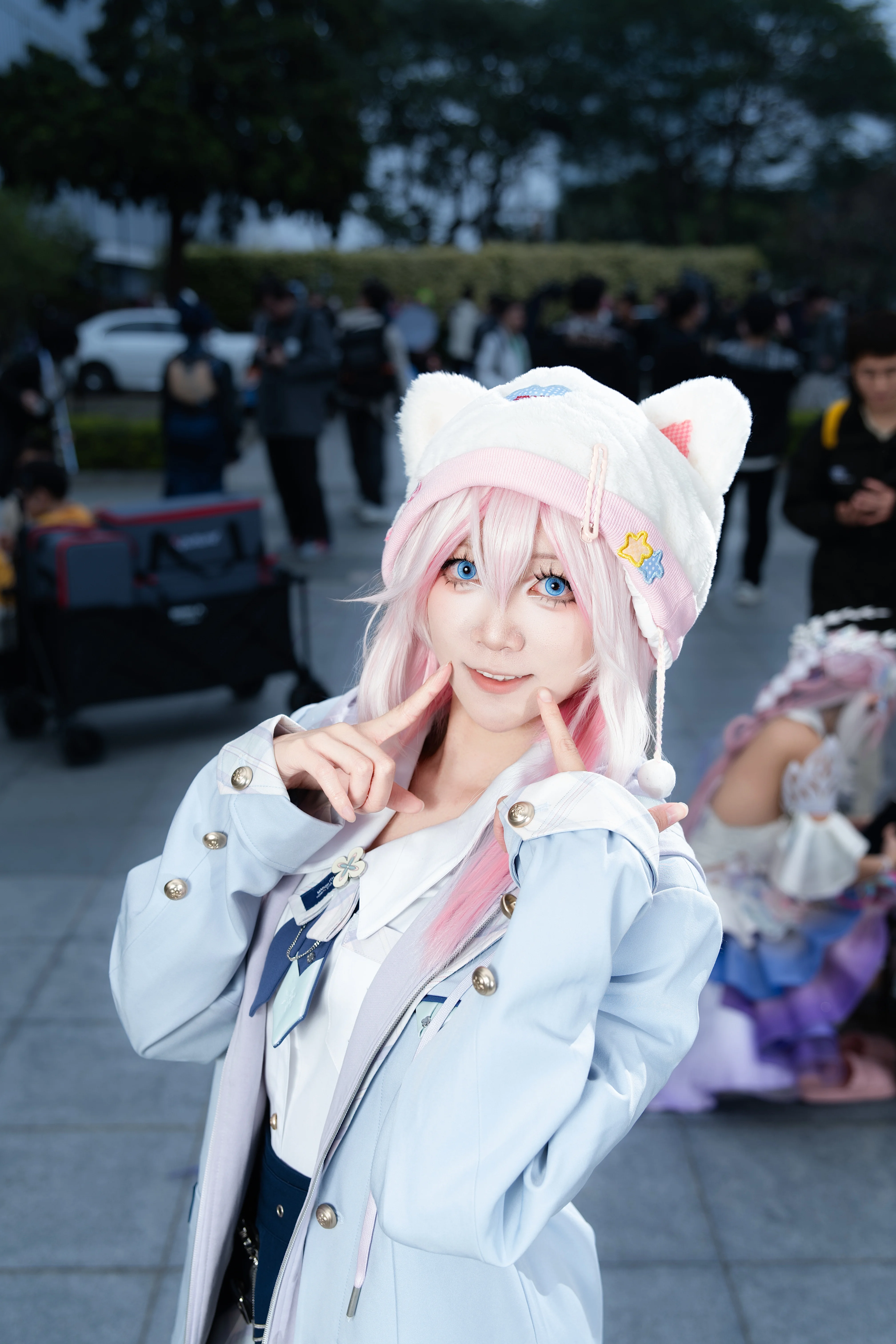 【三月七cos】崩坏星穹铁道里的冬日暖阳，萤火虫漫展返图来了 - 第 2 张