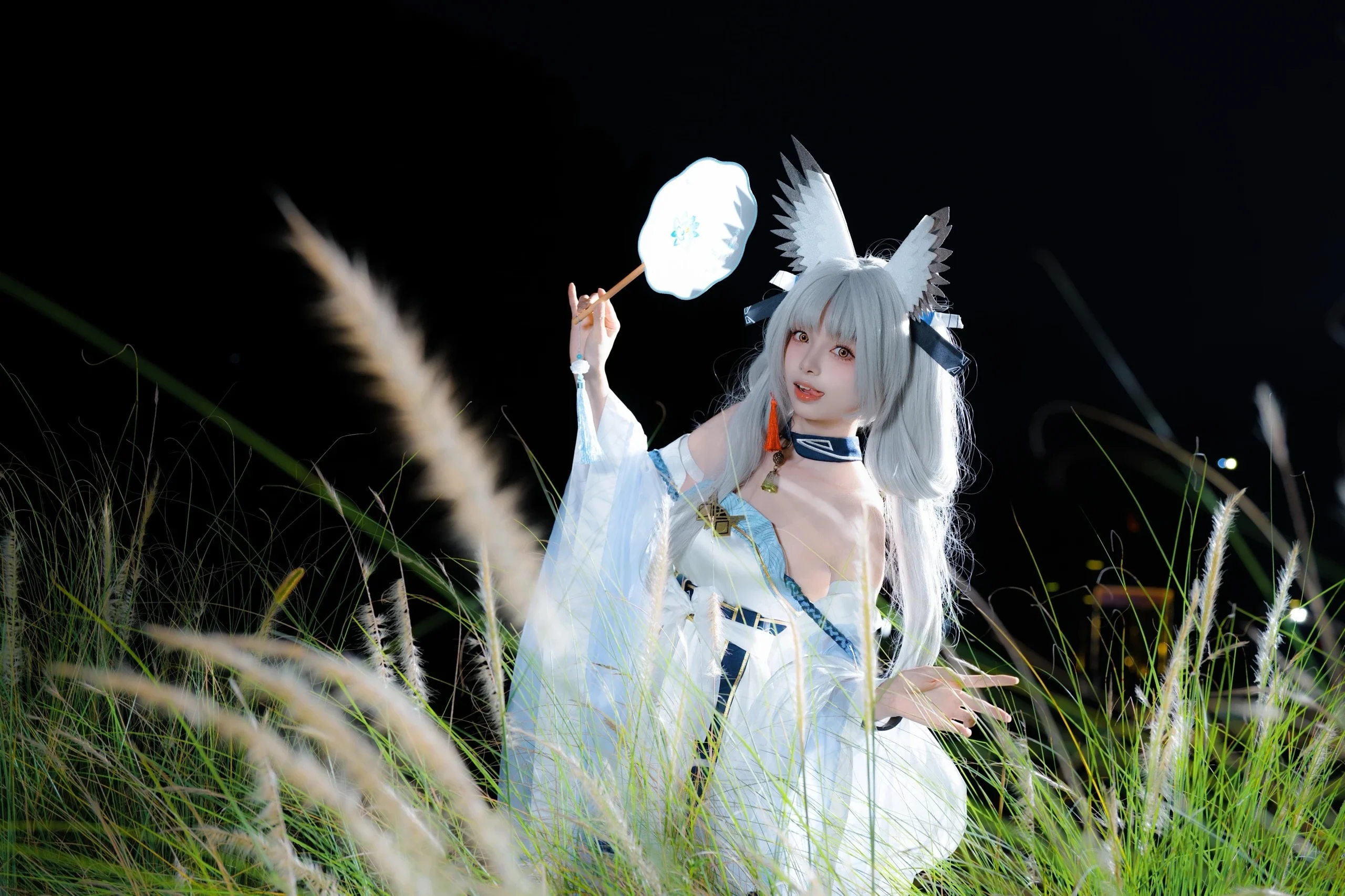 【白面鸮cos】明日方舟抚云间的草丛与红月夜拍