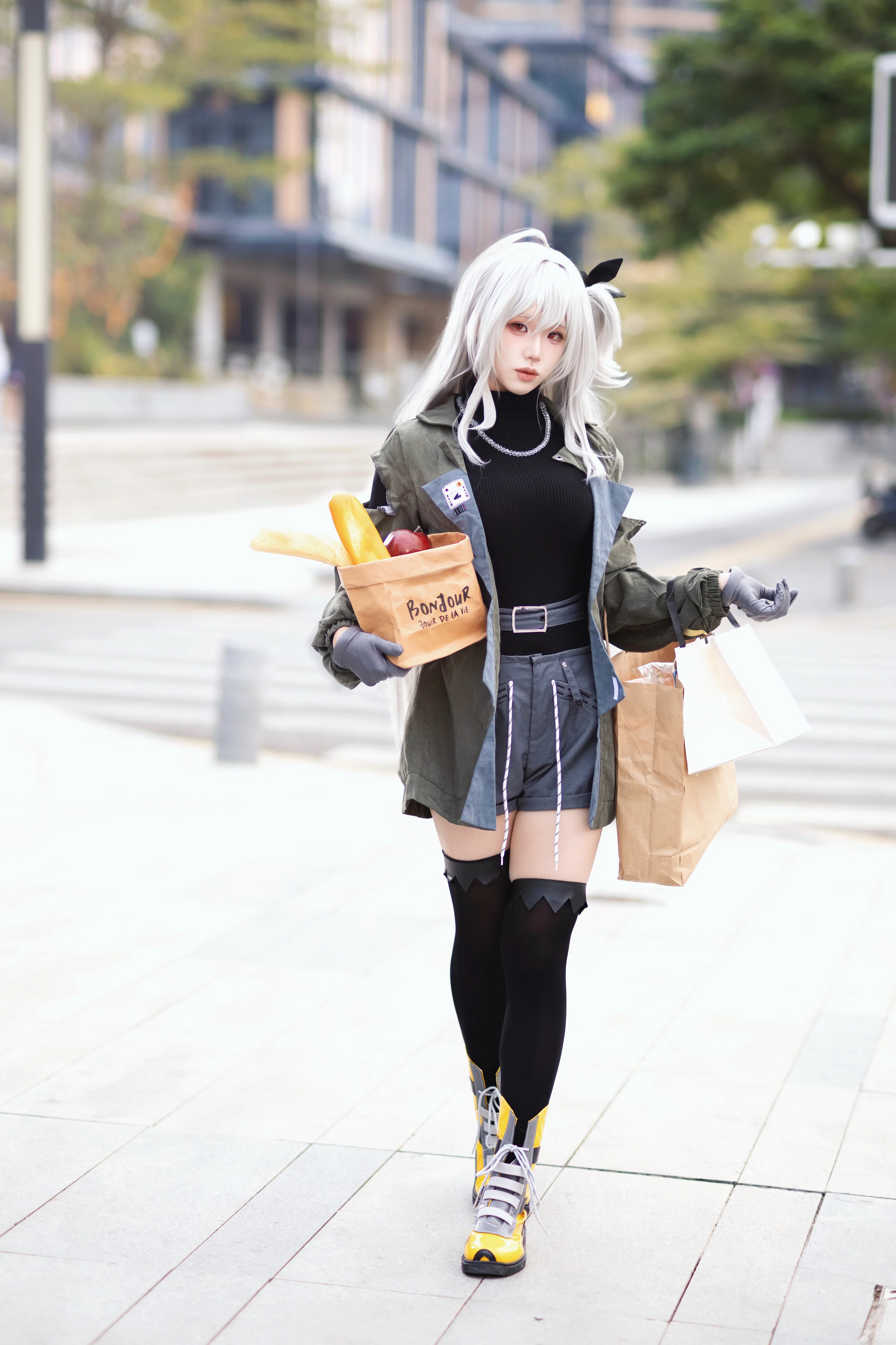 【斯卡蒂cos】慵懒午后，面包店与街角的闲适时光 - 第 1 张