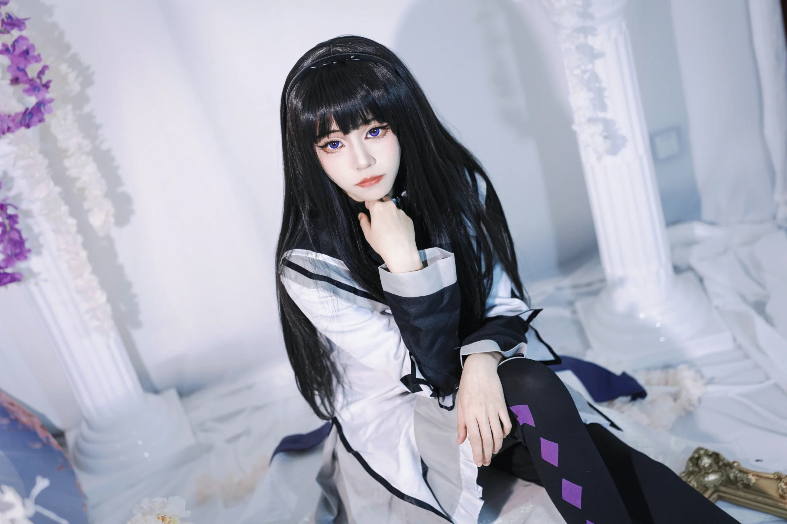 【晓美焰cos】魔法少女小圆自拍馆随拍，拿捏角色的清冷与执念 - 第 1 张