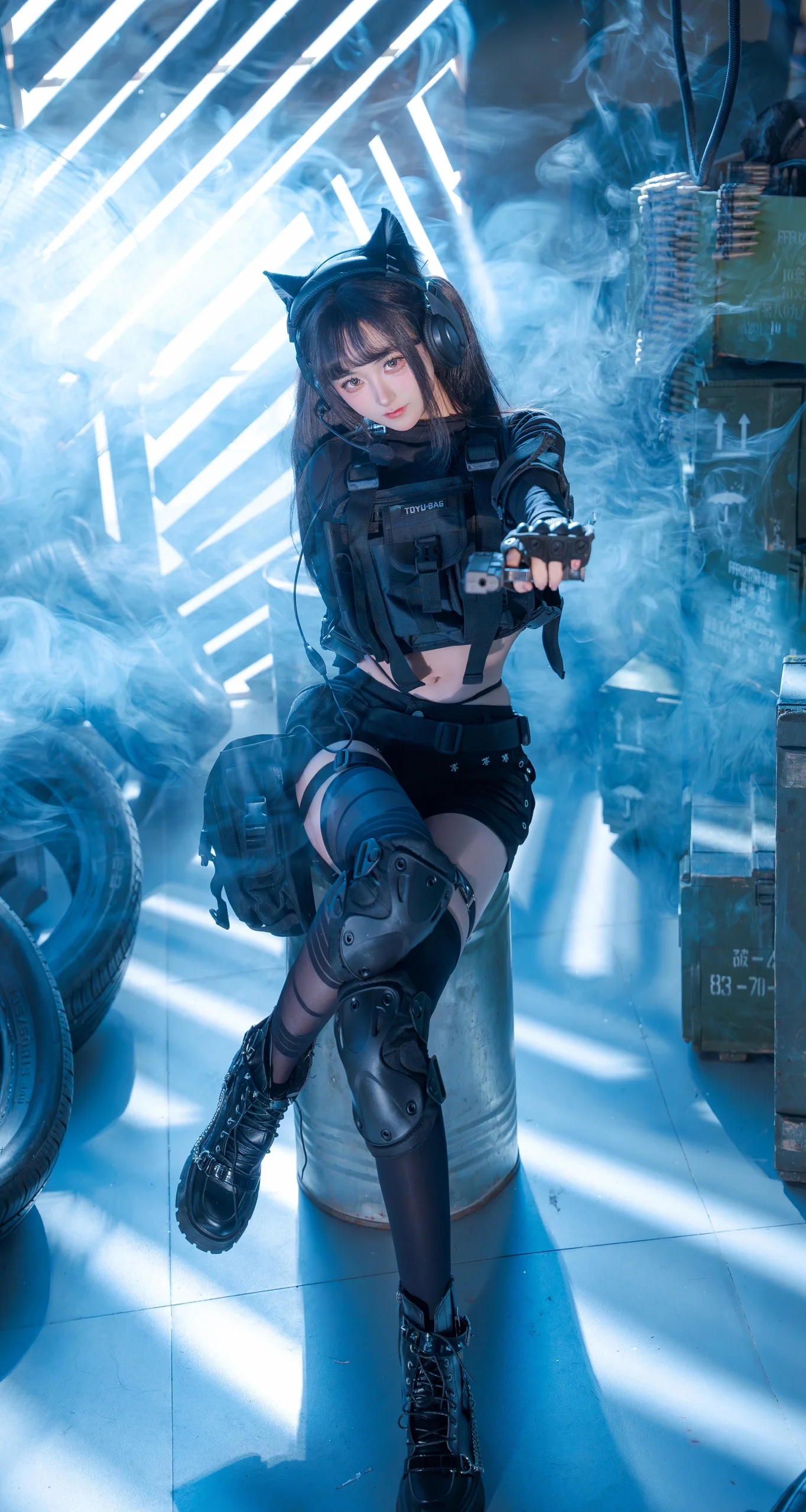 硬核战术风穿搭，秒变又飒又酷的武装少女 - 第 1 张