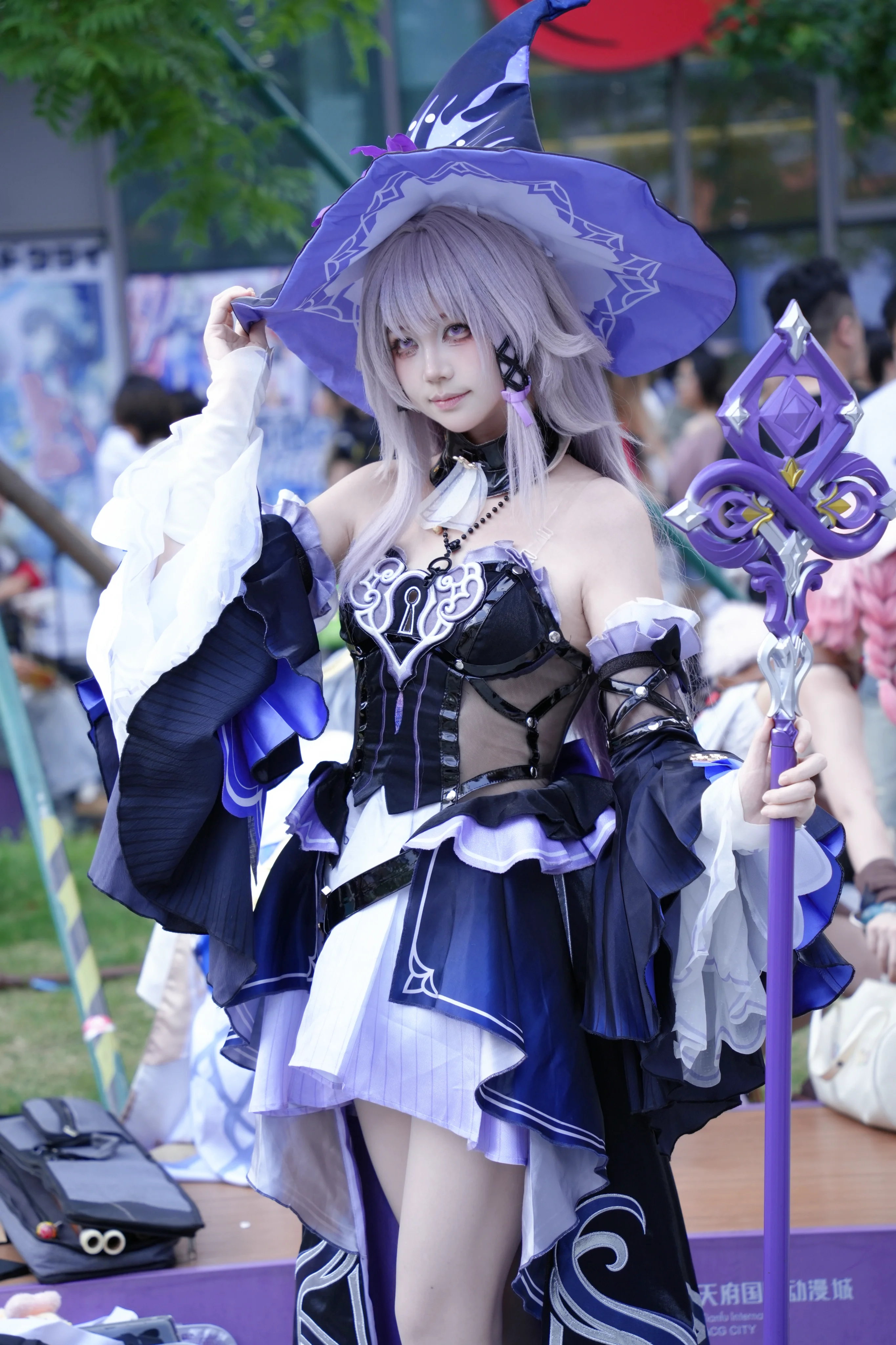 【大黑塔cos】漫步崩坏星穹铁道的魔女之夜 - 第 2 张