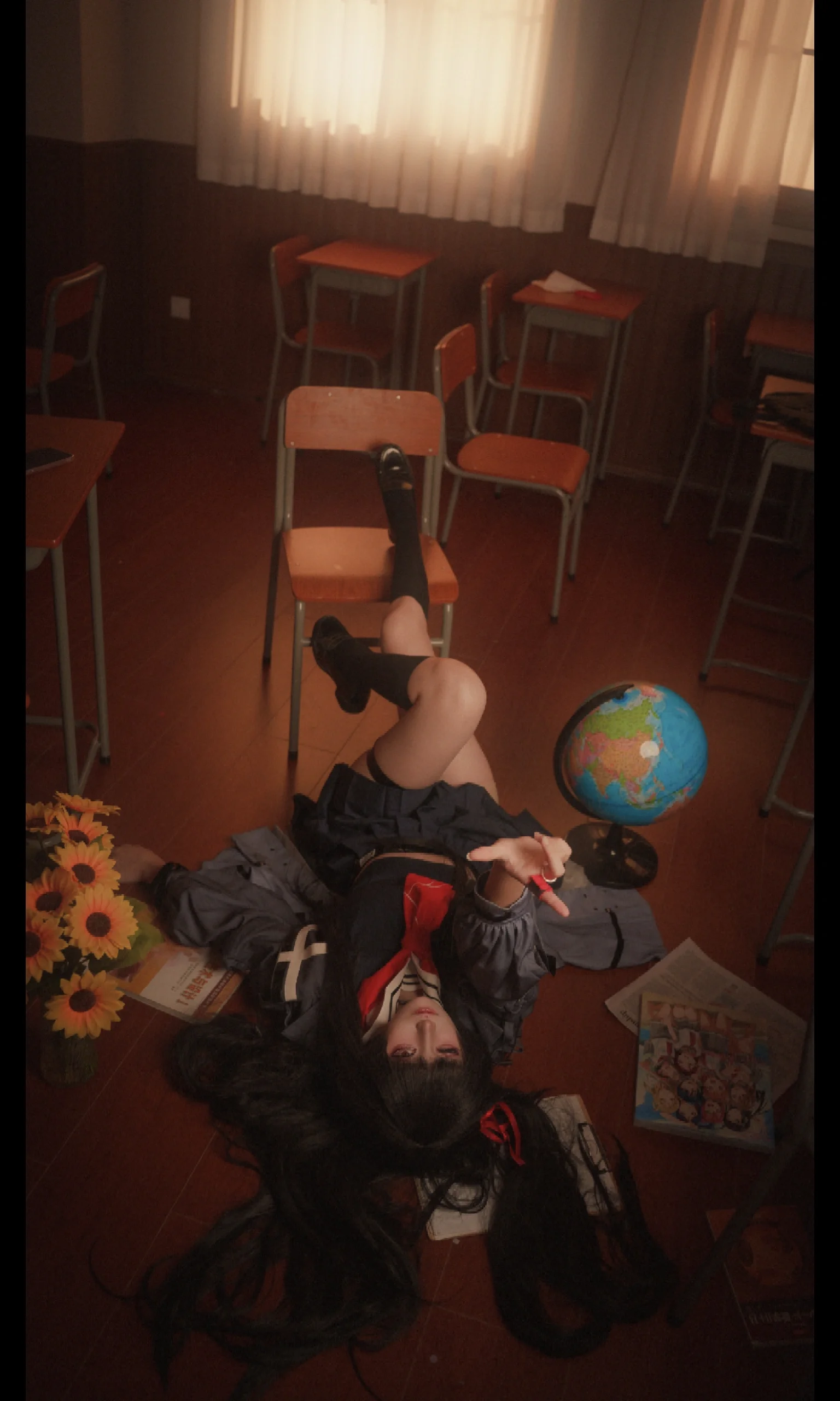 【千咲cos】在鸣潮的旧教室里，切开这个慵懒的午后死局