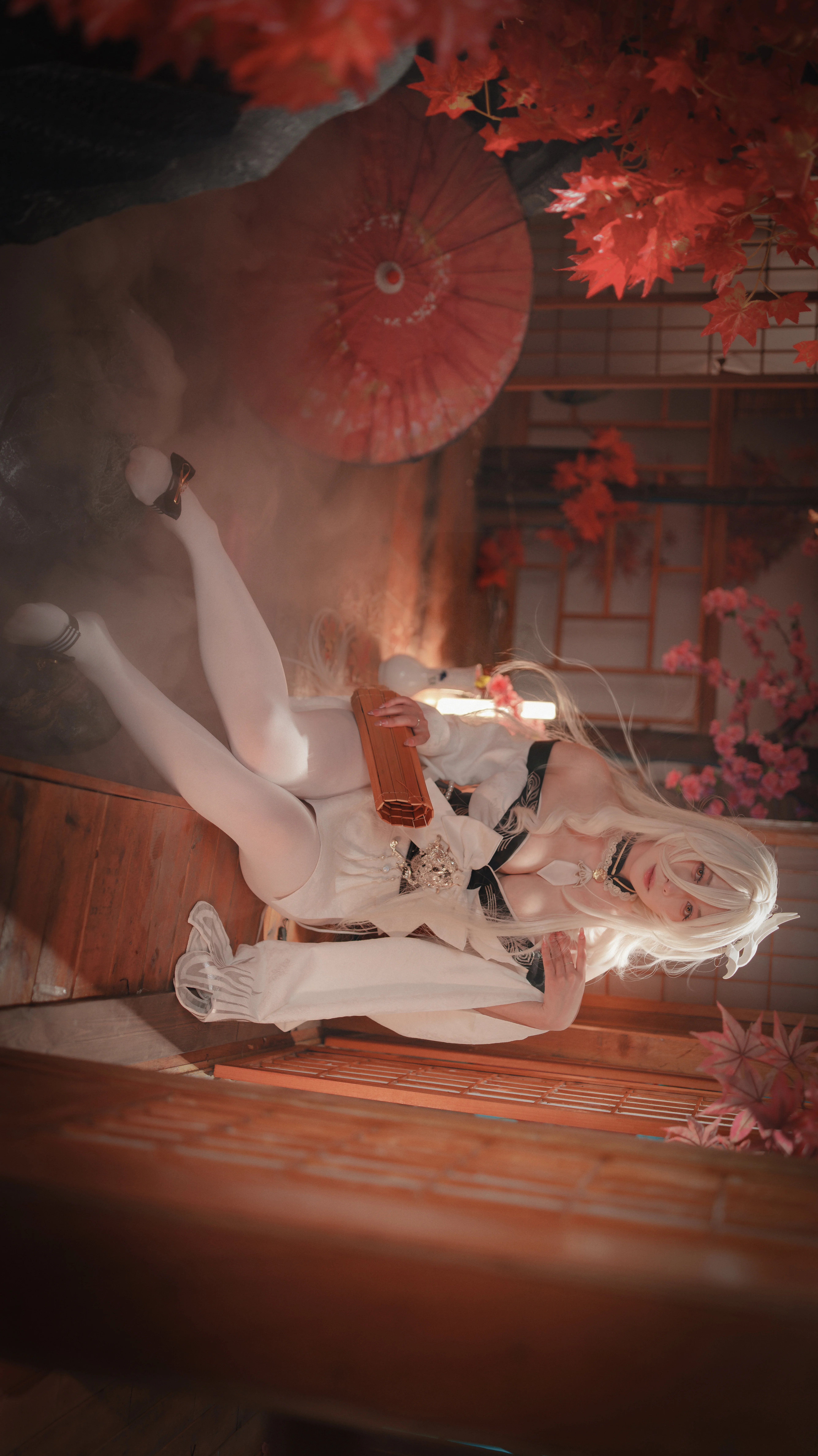 【白凤cos】碧蓝航线红枫实景中的白凤