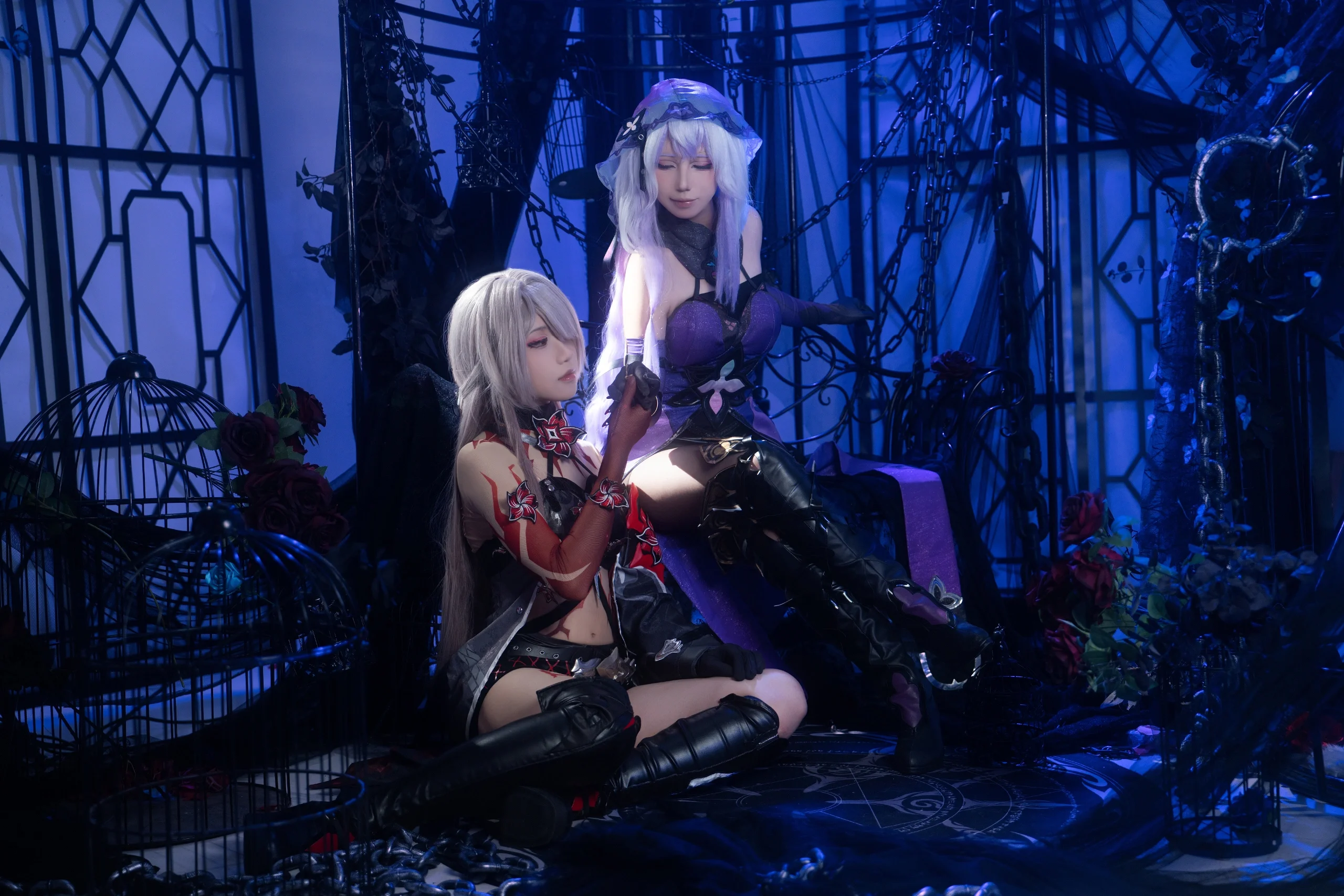 崩坏星穹铁道黄泉cos，酒馆里的银发剑客与红光杀意 - 第 2 张