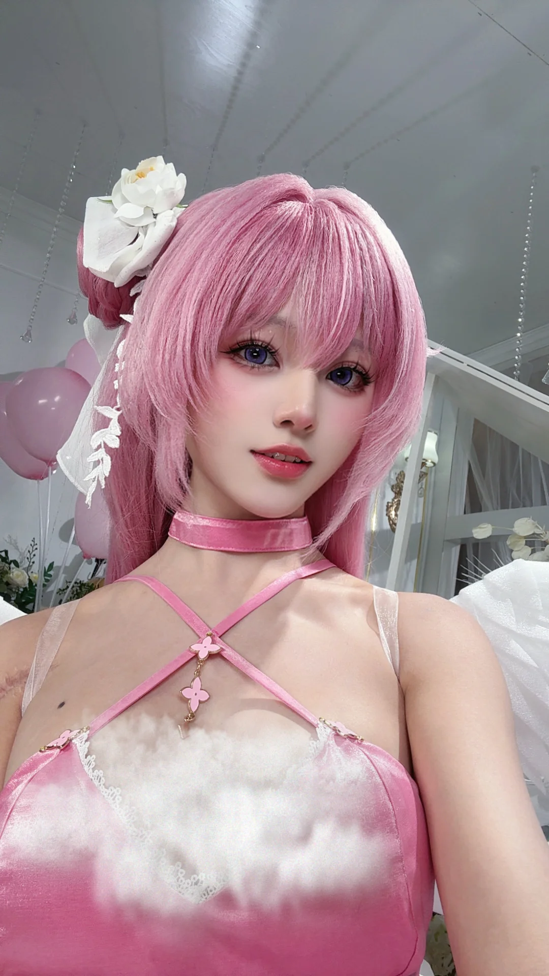 【桃乐丝cos】Nikke的梦幻感，粉发与白花完美融合 - 第 2 张