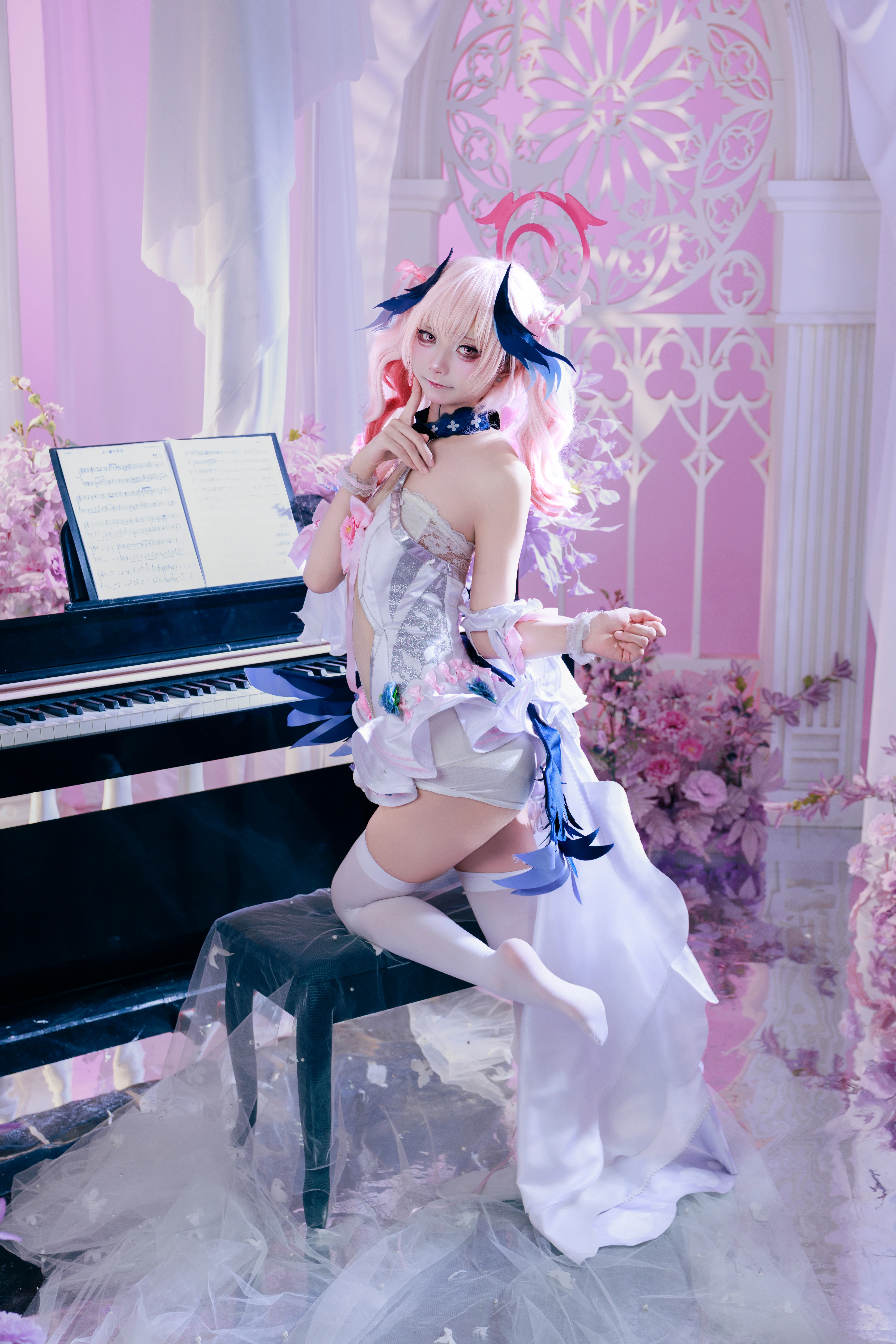 【下江小春cos】蔚蓝档案花嫁造型，漫步在纯白与音符之间 - 第 2 张