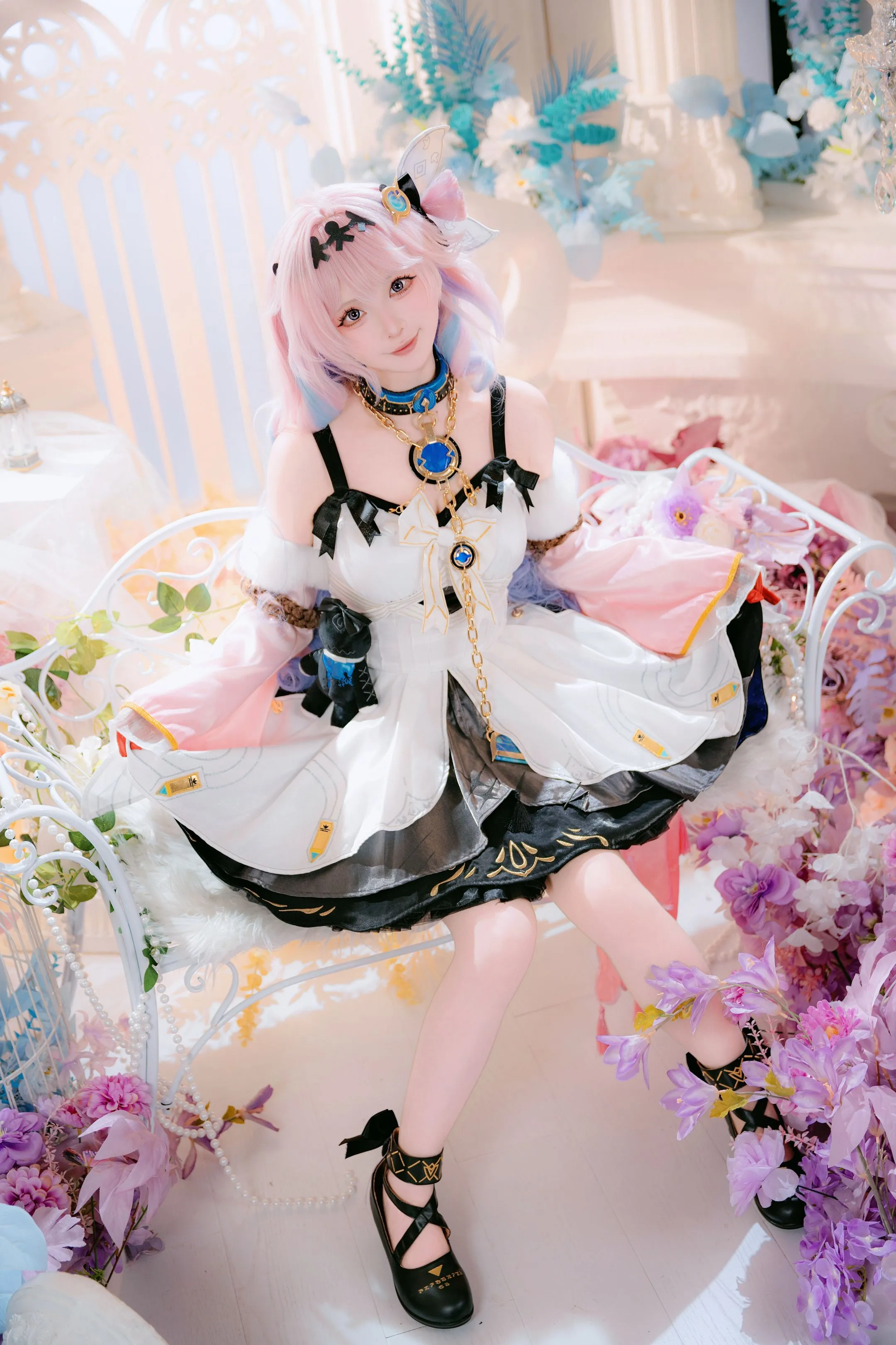[Denia Cosplay] Denia in Wuthering Waves, This Color Scheme is Truly Dreamy - Image 2