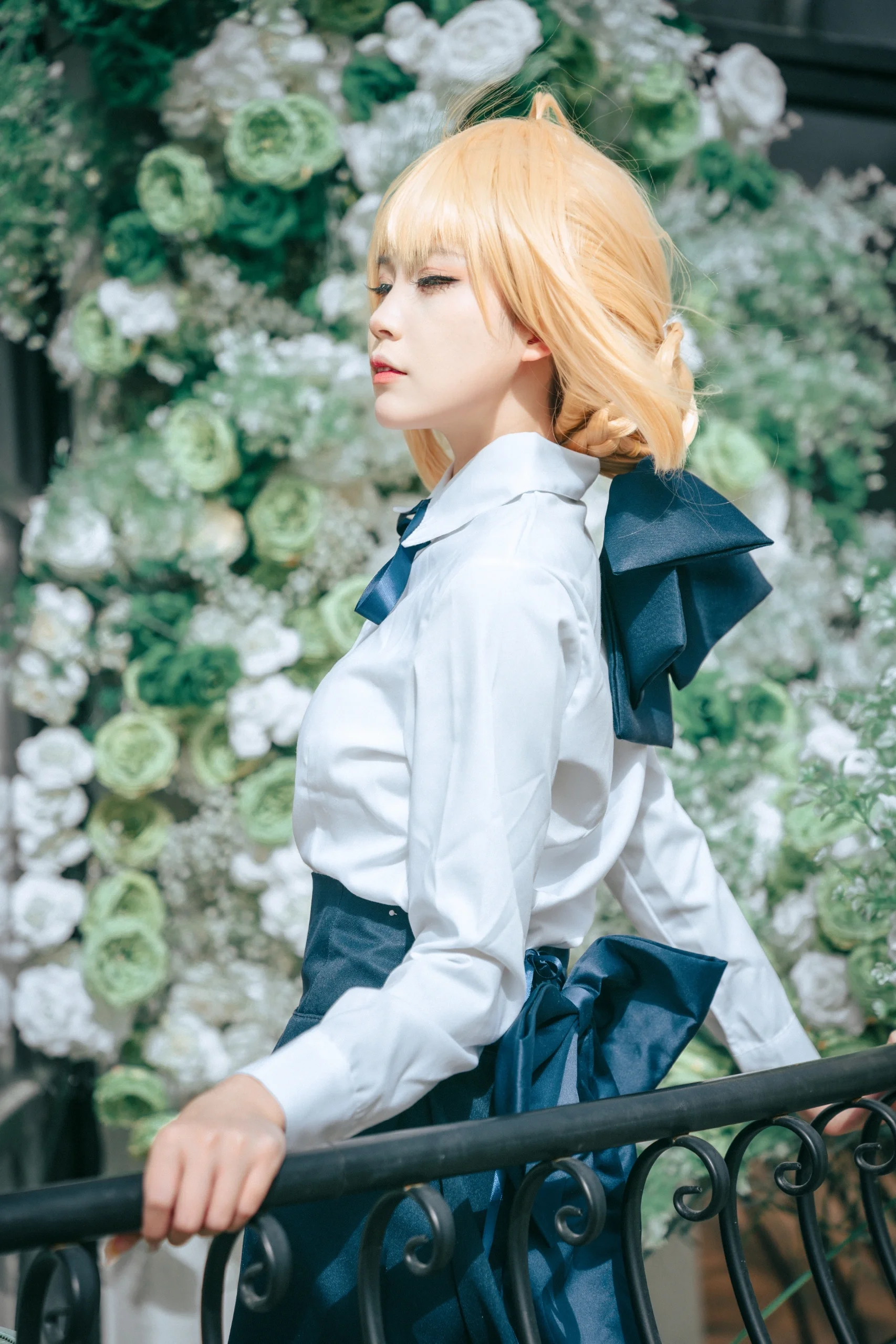 【阿尔托莉雅cos】春日花影里的骑士王，日常便服下的温柔时刻 - 第 5 张