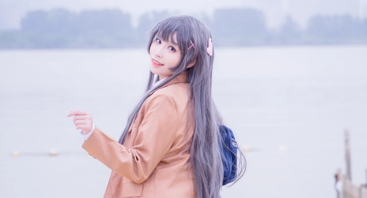 【樱岛麻衣cos】水岸边捉摸不透的回眸与心意 - 第 1 张