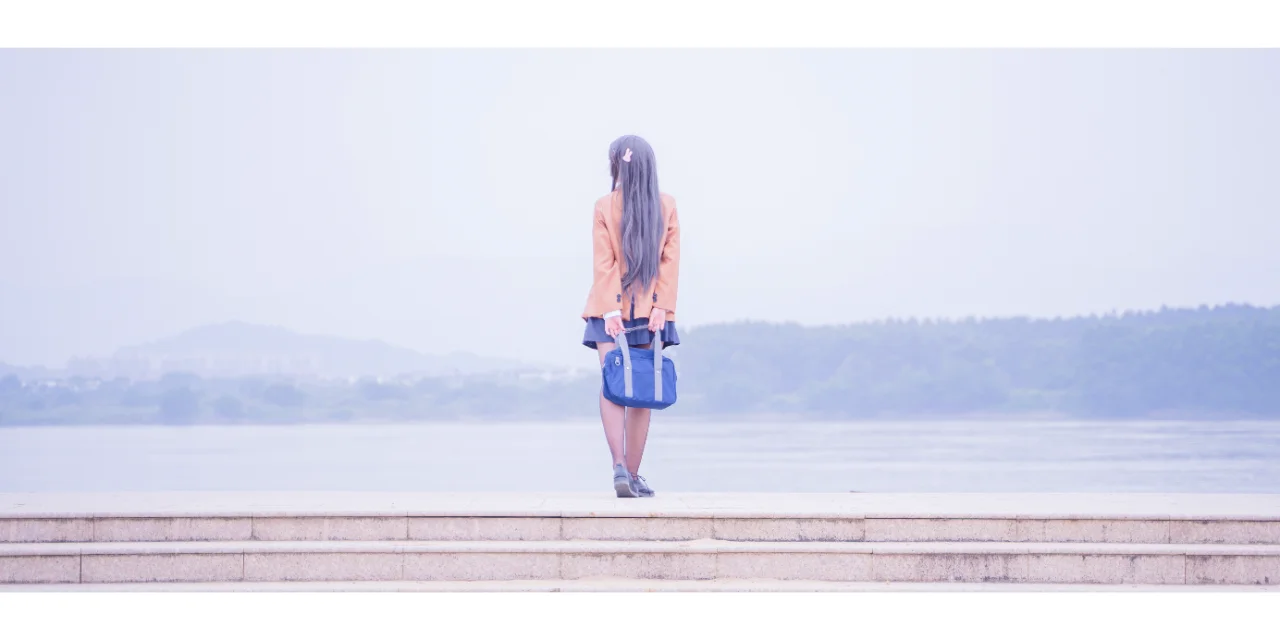 【樱岛麻衣cos】水岸边捉摸不透的回眸与心意 - 第 8 张