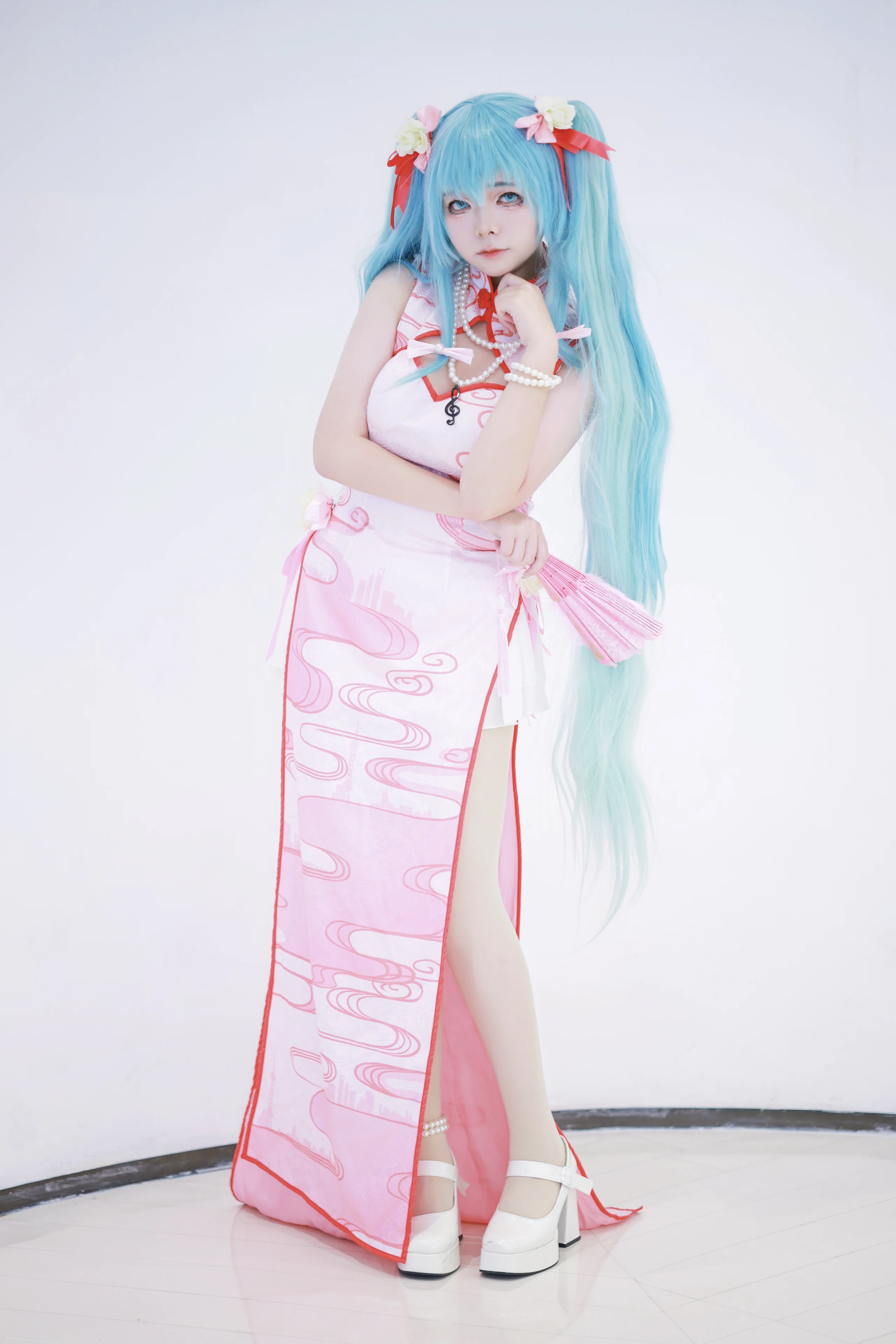 【初音未来cos】粉白中国风旗袍的棚拍分享 - 第 7 张