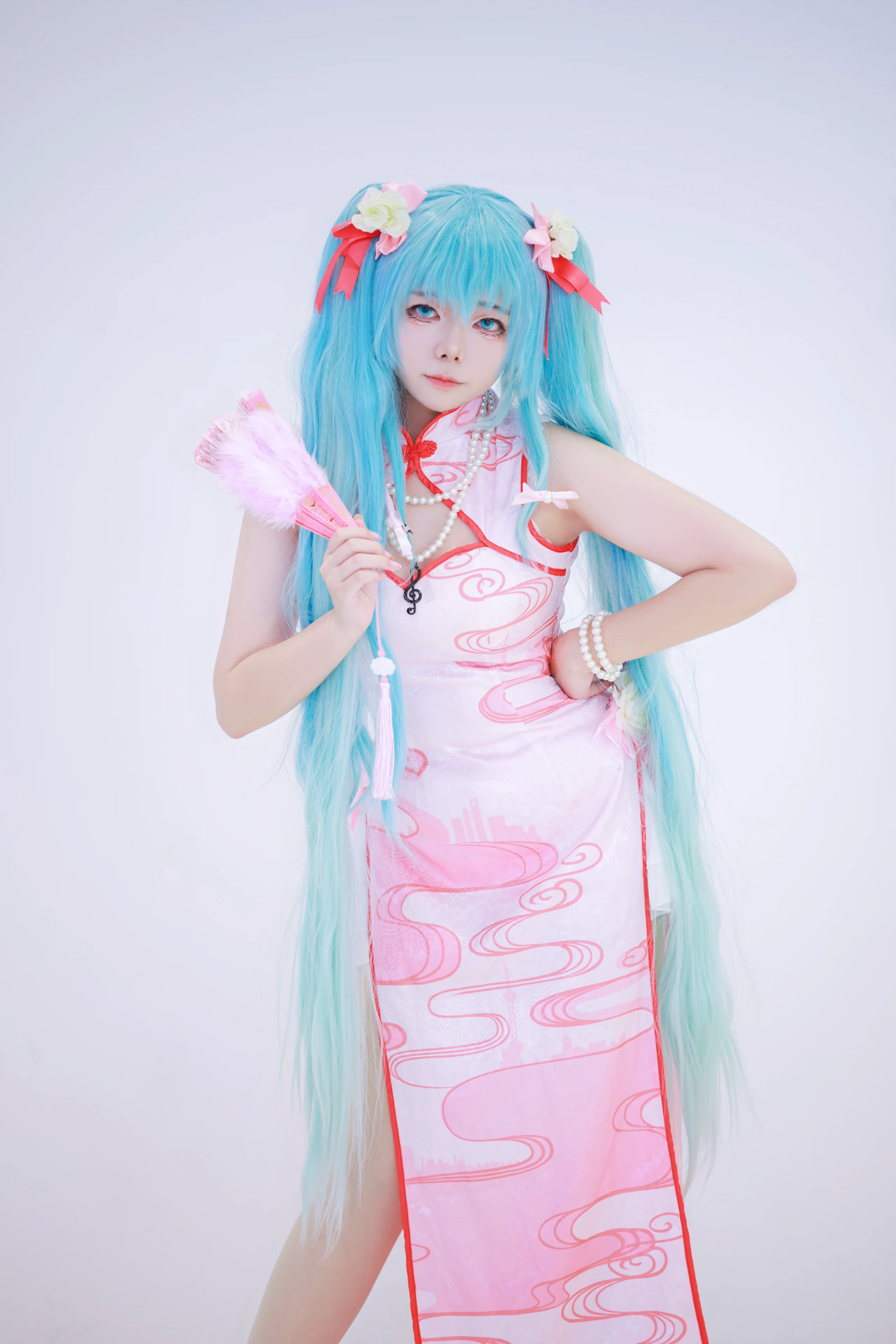 【初音未来cos】粉白中国风旗袍的棚拍分享 - 第 9 张