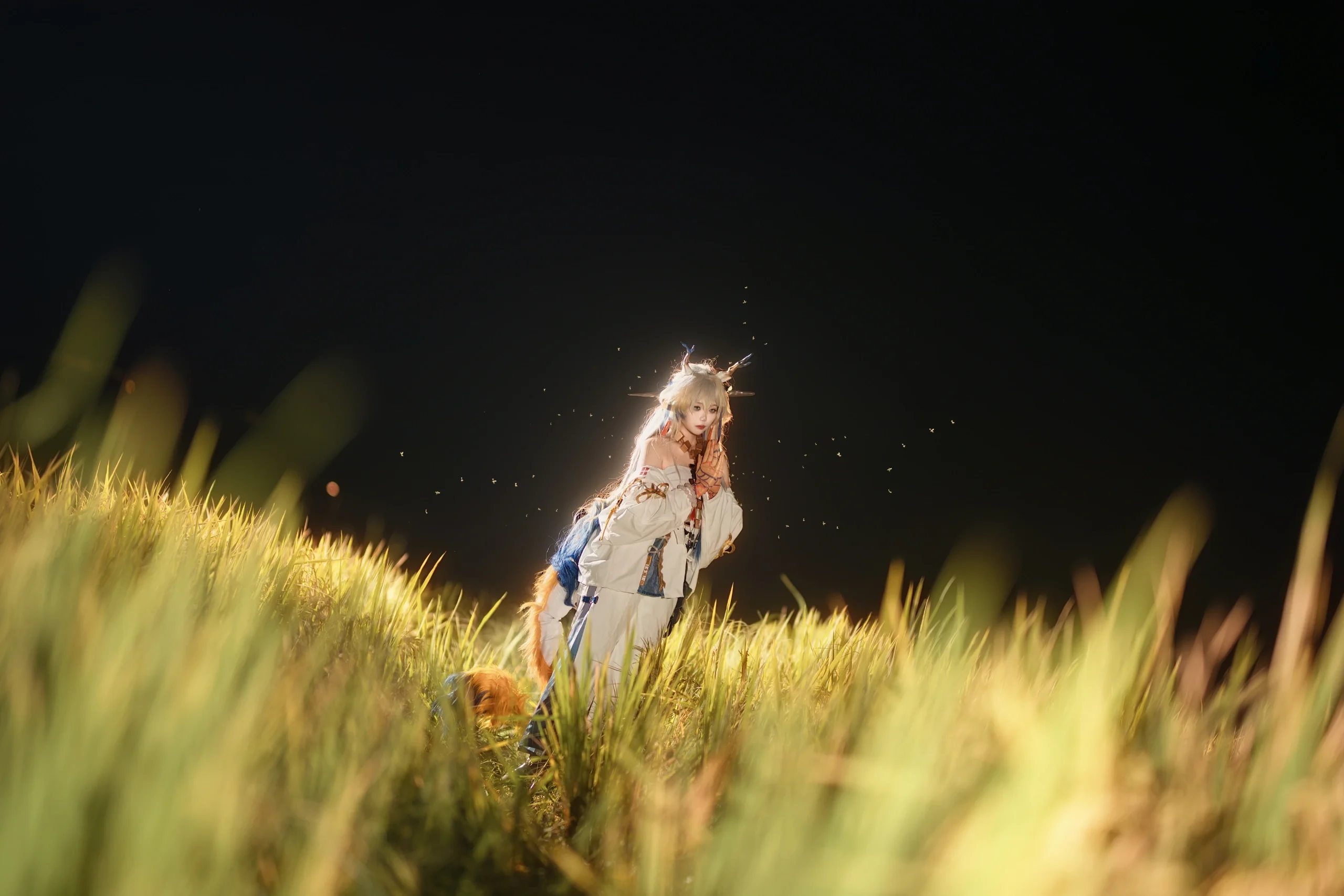 【黍cos】明日方舟未許之地，稻浪間的靜謐守望 - 第 4 張