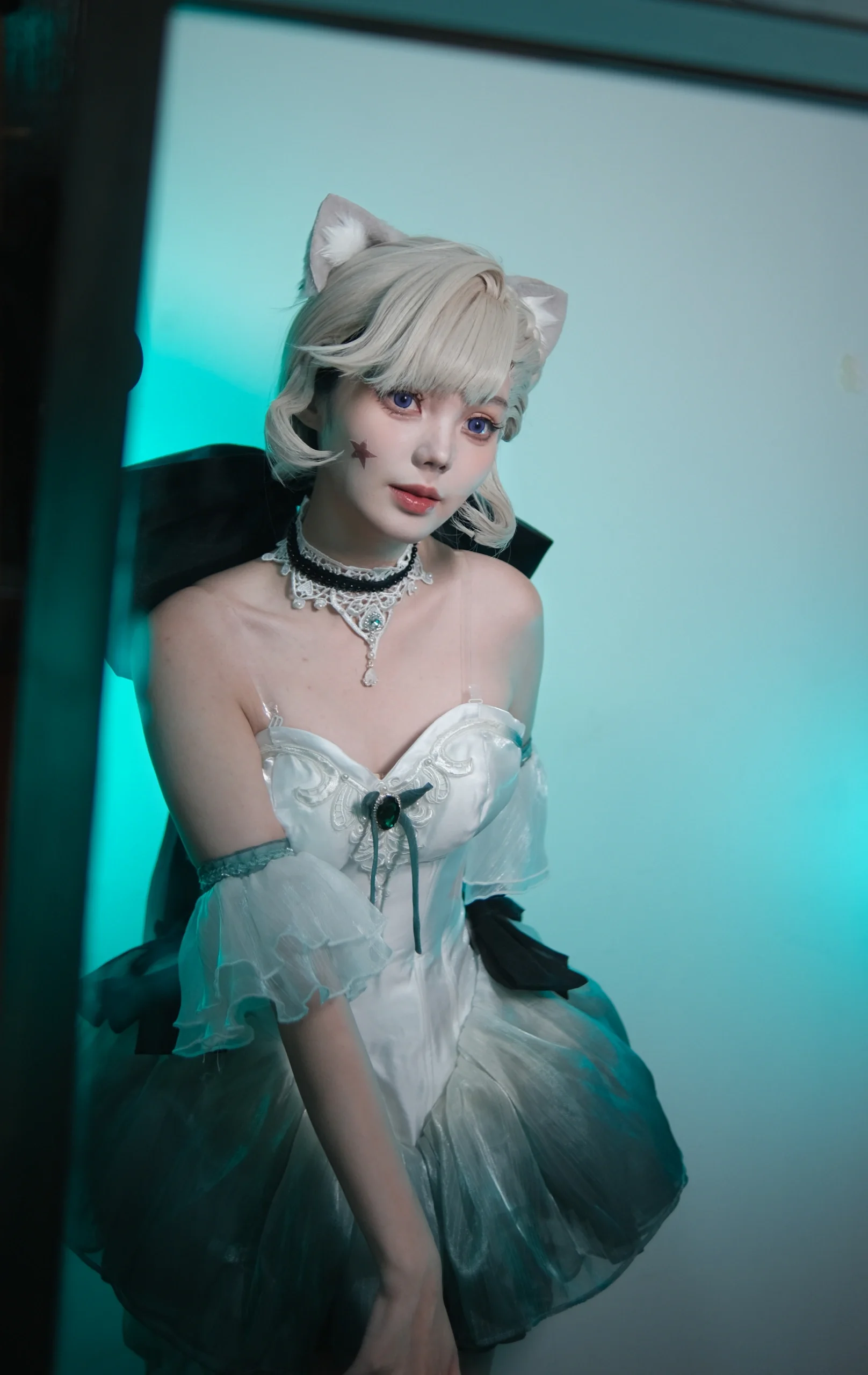 [Lynette Cosplay] Two Outfits Experiencing Fontaine's French Flair and Exquisite Makeup - Image 3