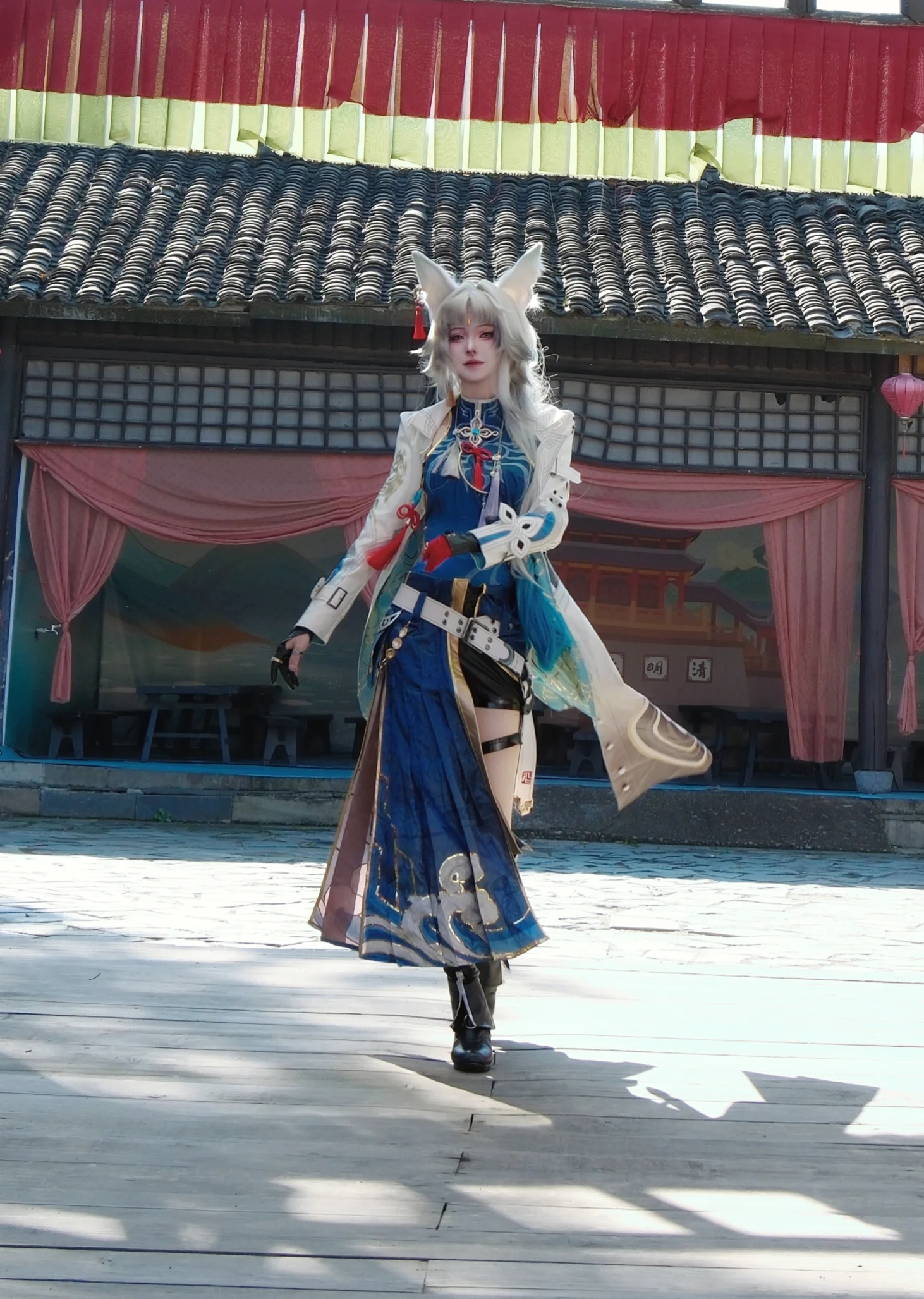 【飞霄cos】在横店被小孩哥小孩姐包围的游客照 - 第 3 张