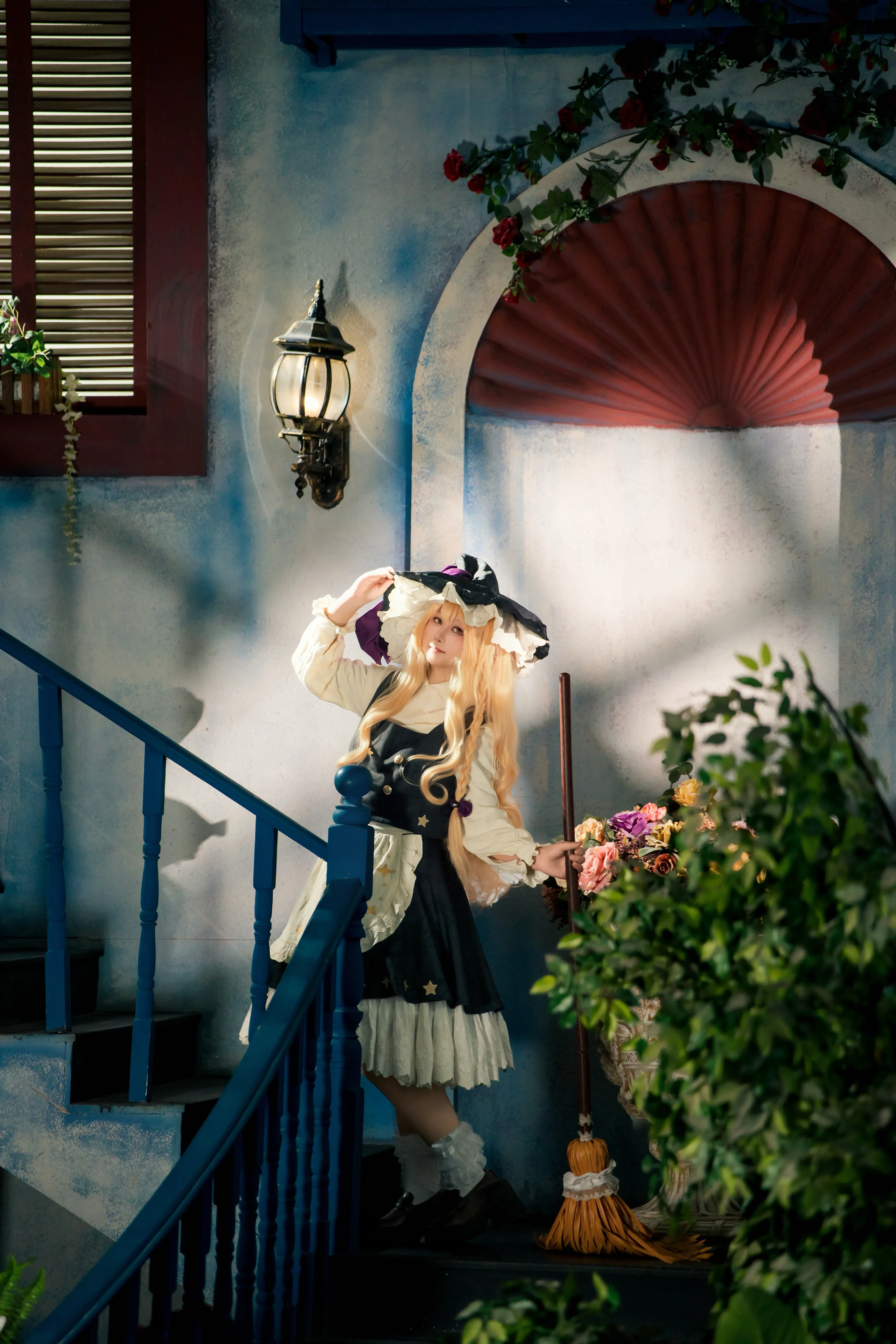 【雾雨魔理沙cos】东方Project的魔法使在楼道里的演绎 - 第 2 张