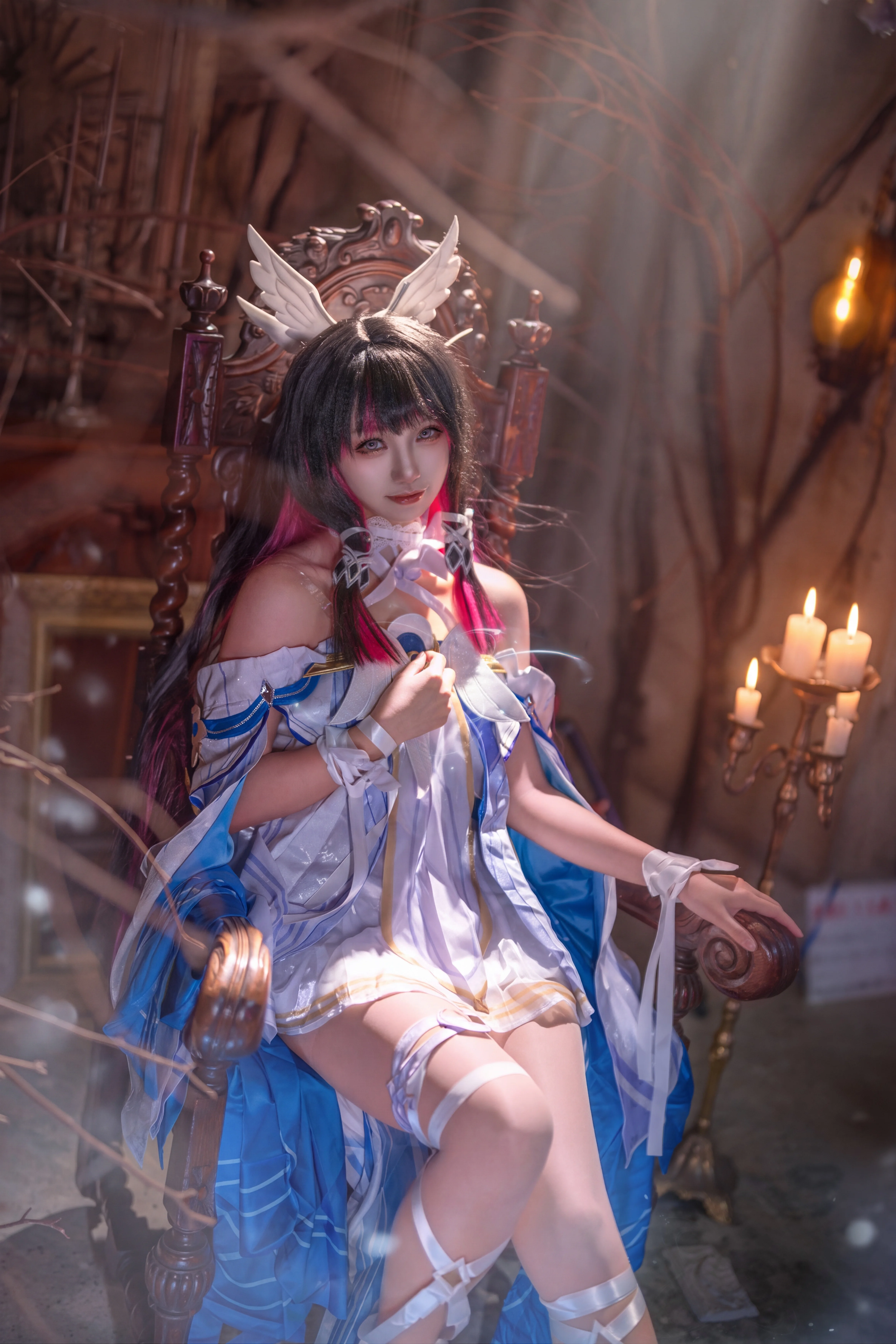 【哥倫比婭cos】原神少女的空月之歌，坐在古堡椅上的靜謐時刻 - 第 1 張