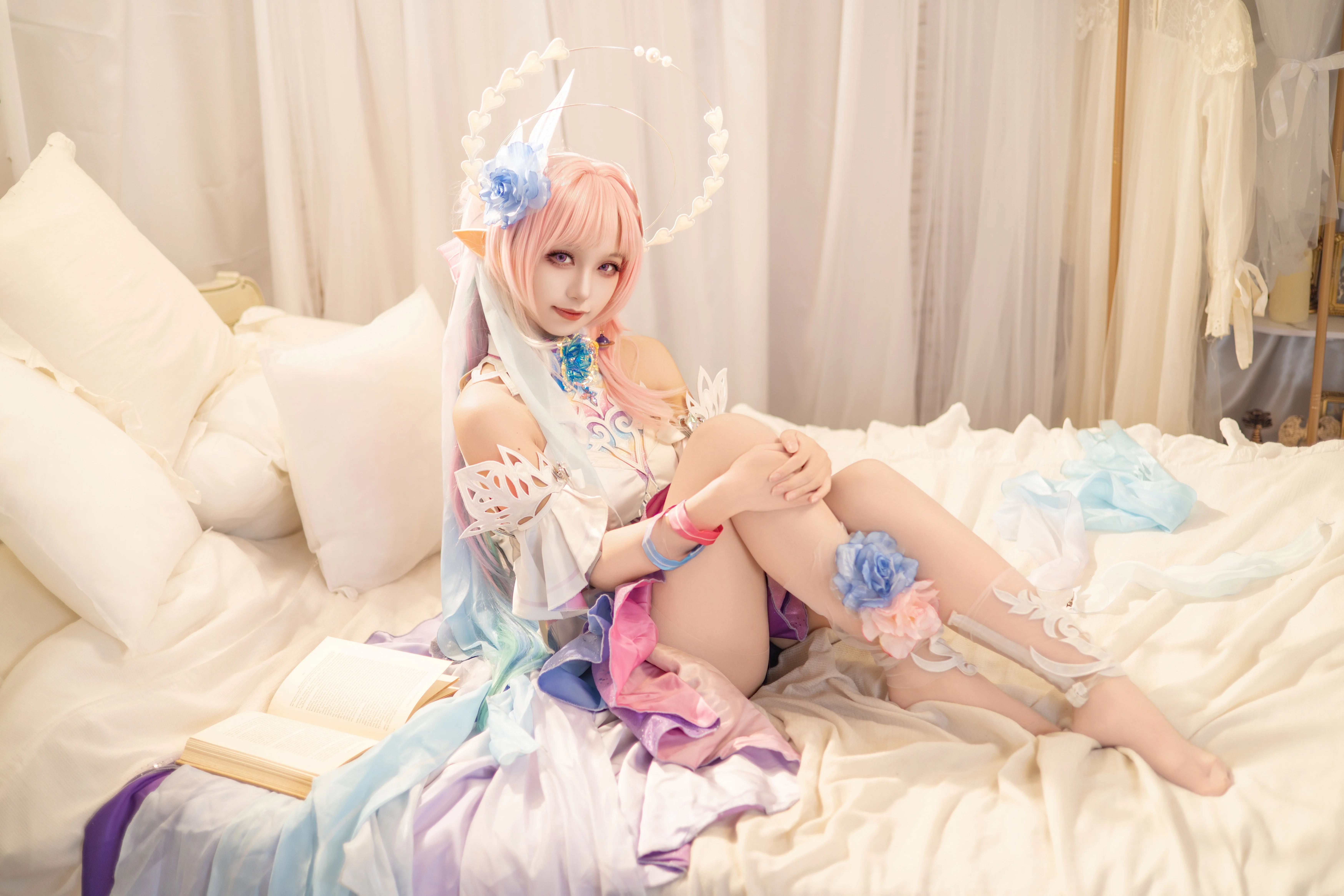 【昔漣cos】崩壞星穹鐵道黃金裔，光影間的慵懶與夢幻 - 第 1 張