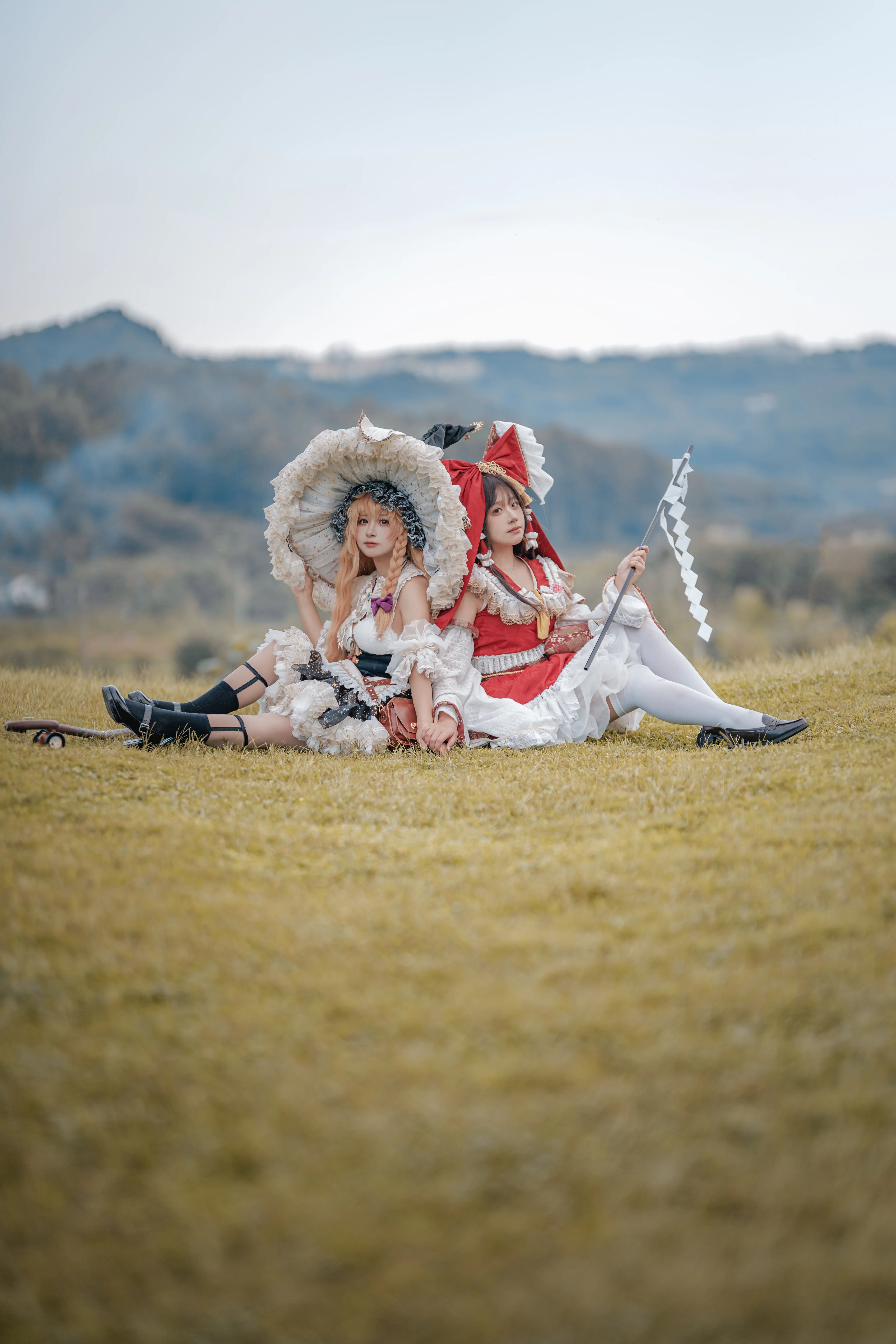 [Reimu Hakurei Cosplay] Checking into the Vast World of Gensokyo Together with Marisa - Image 1