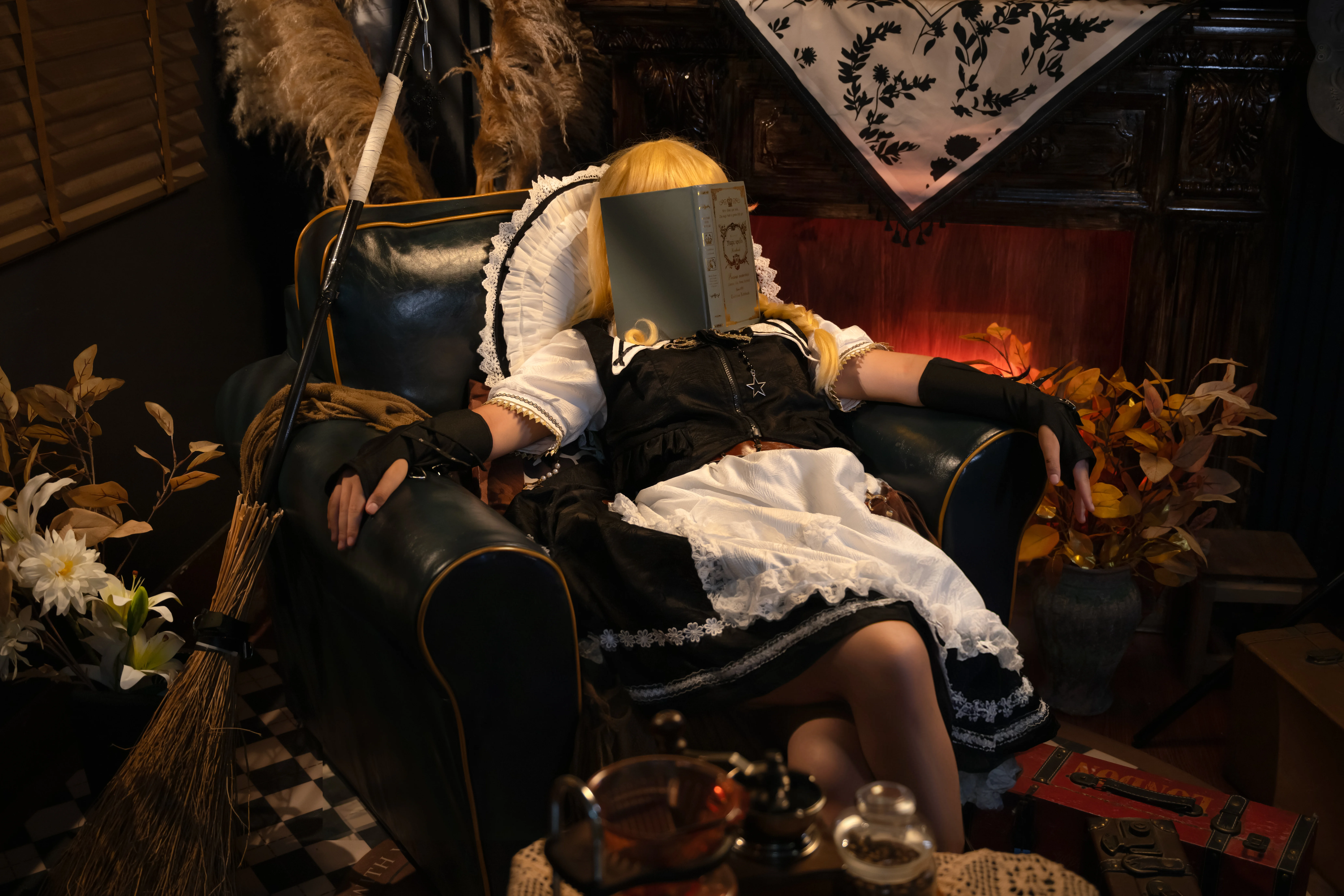 [Marisa Kirisame cosplay] Touhou Project: Nothing Today, Reading a Little Book, Quietly Enjoying Lazy Hours - Image 4