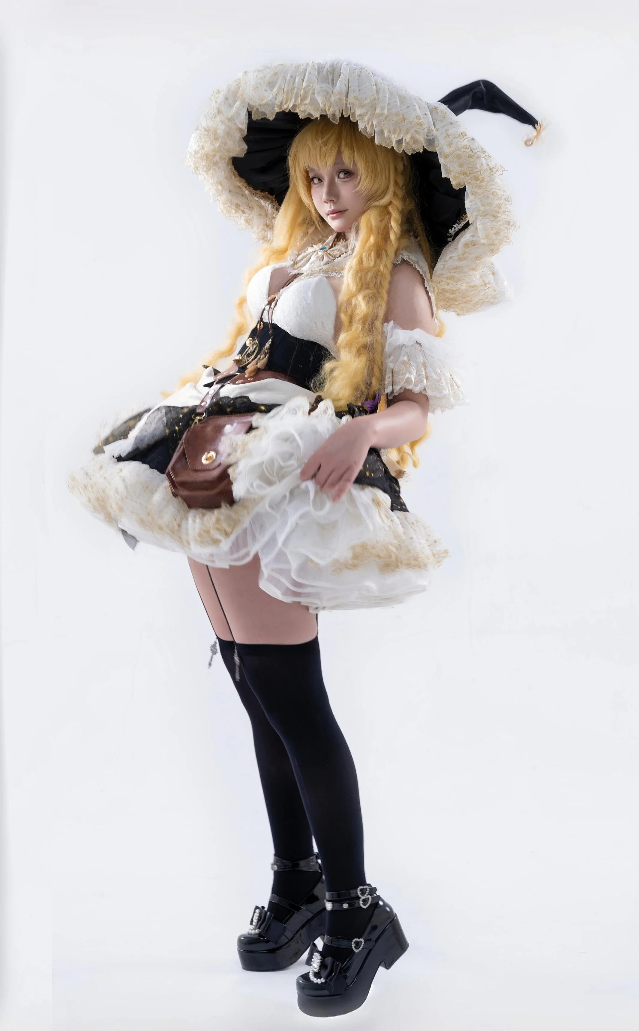 【雾雨魔理沙cos】东方project里的普通魔法使穿搭与动作分享 - 第 1 张