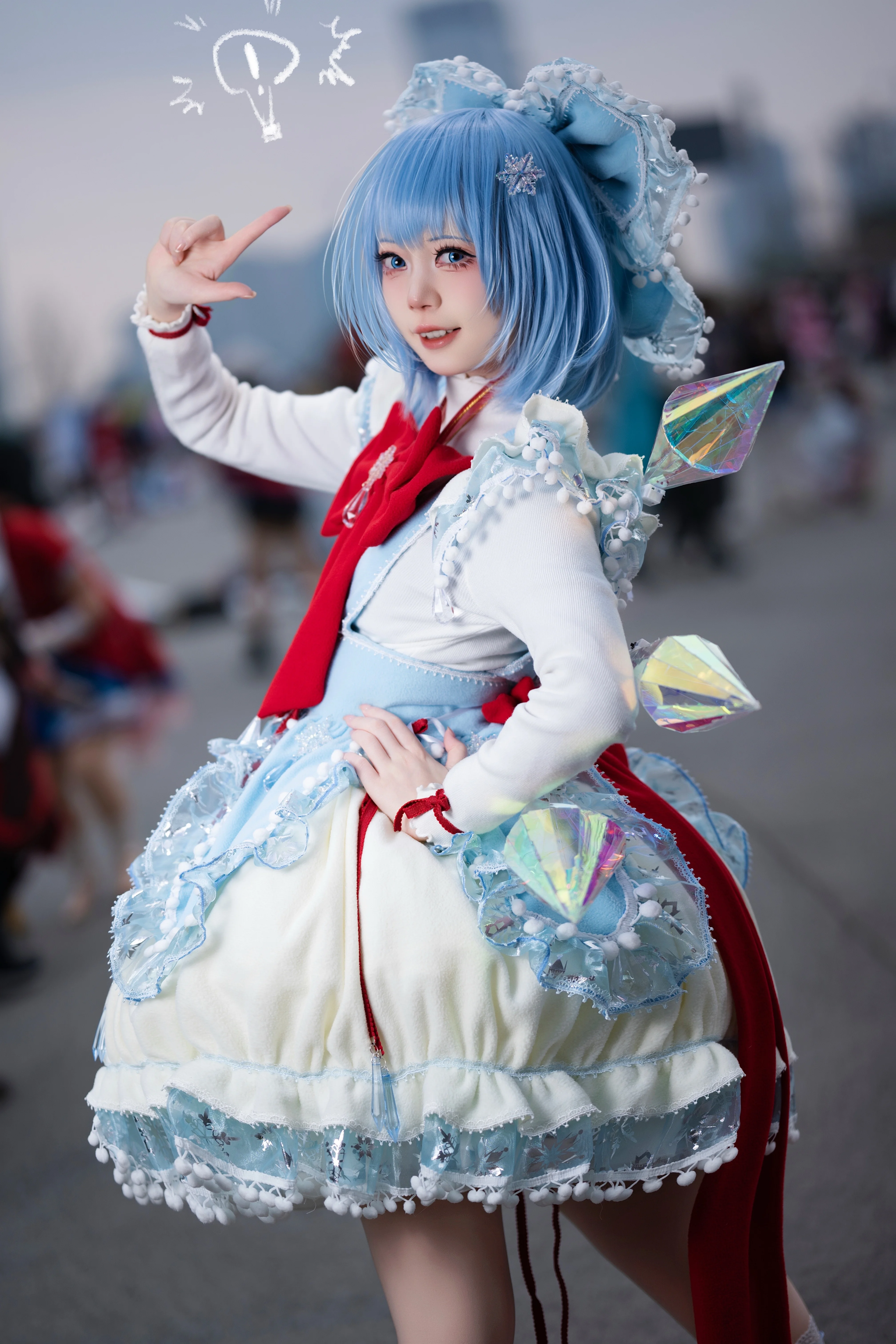 [Cirno cosplay] Ice crystal prism props and blue convention photos from a year ago - Image 1