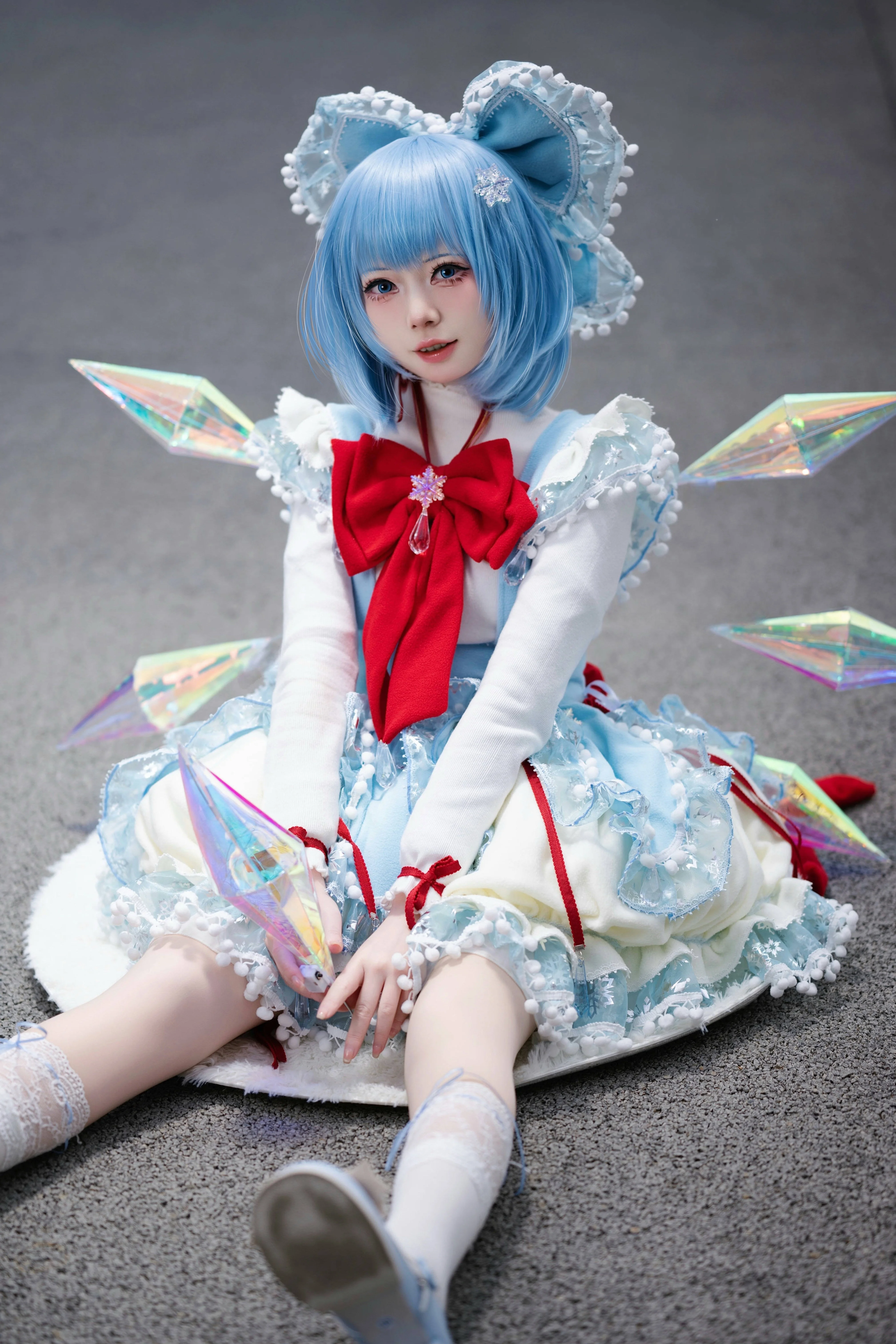 [Cirno cosplay] Ice crystal prism props and blue convention photos from a year ago