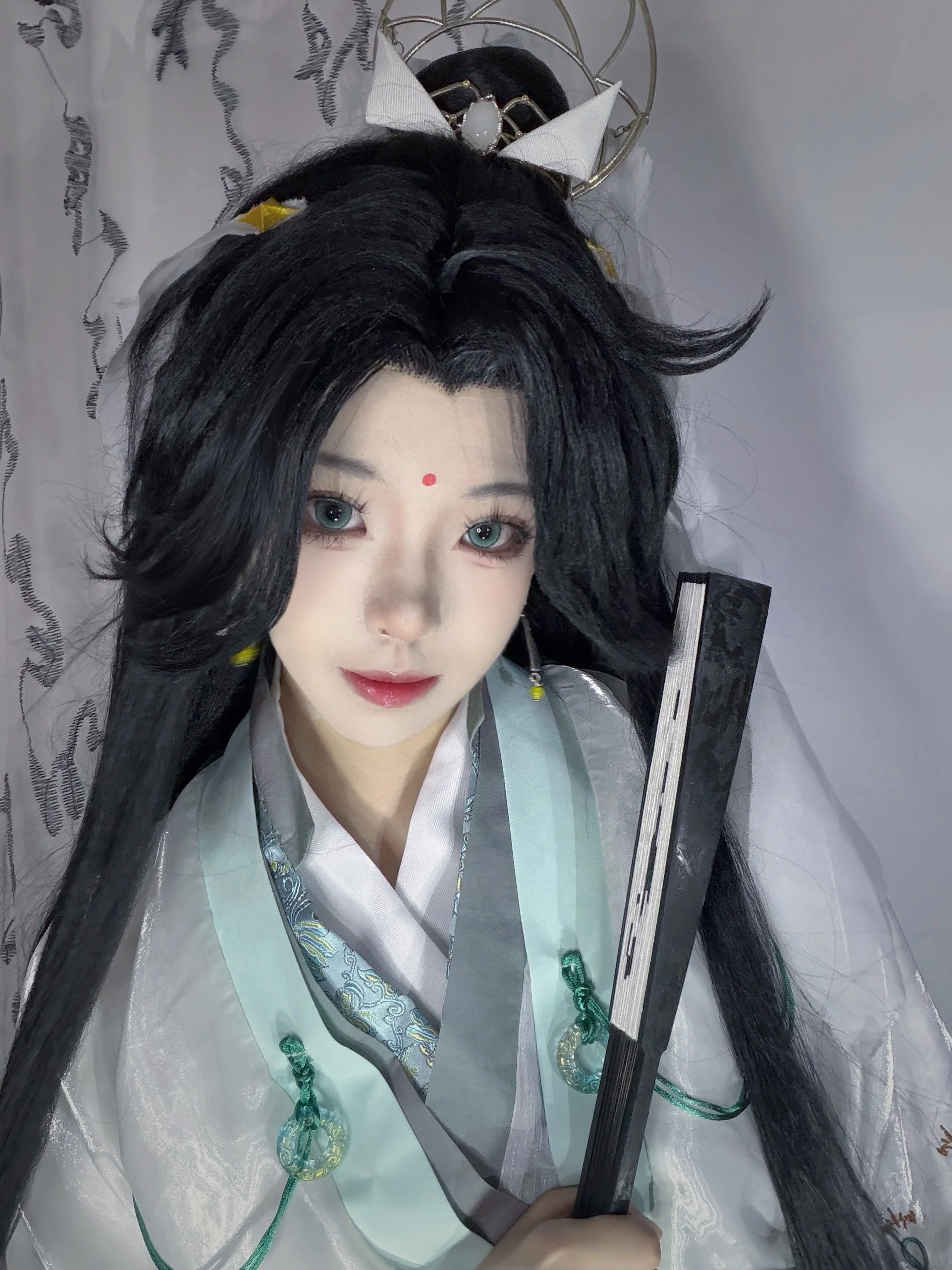 【師青玄cos】白衣摺扇，仙俠風骨裡的清冷神官 - 第 2 張