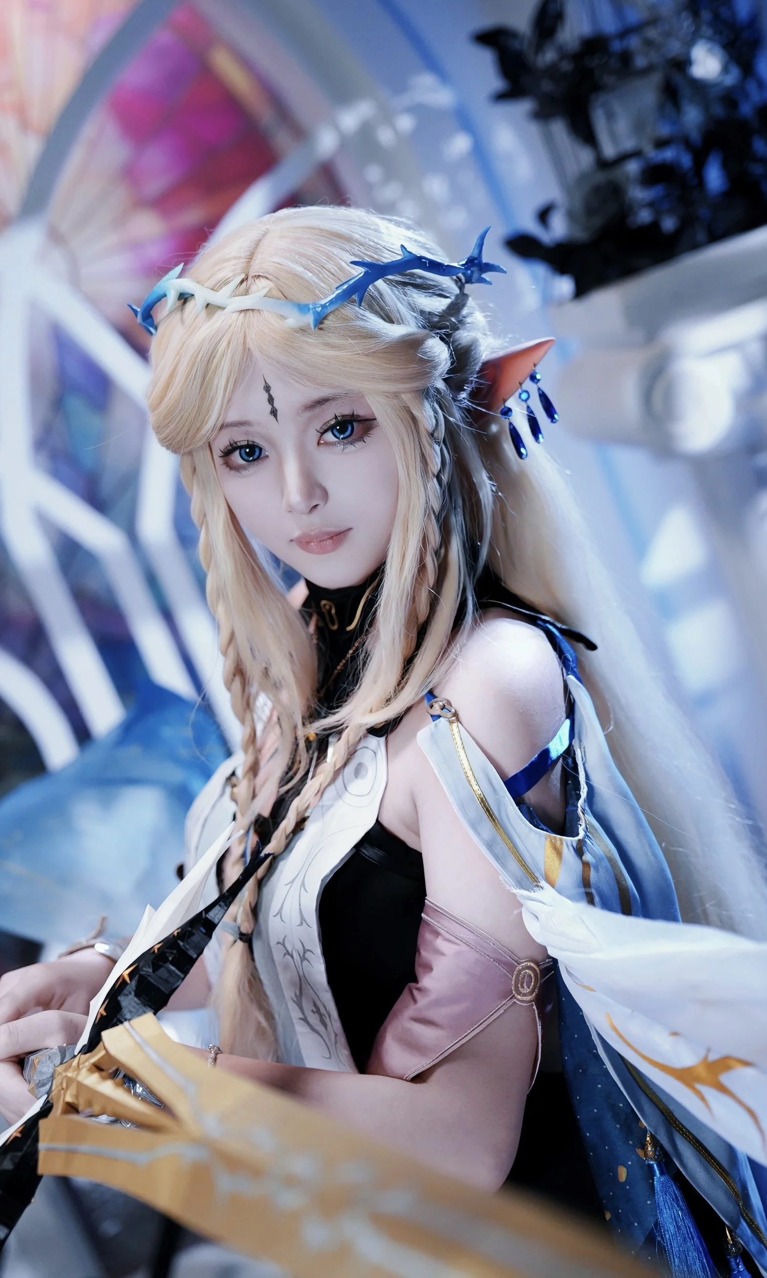 [Cartethyia Cosplay] The Elf of Wuthering Waves: Freezing Coolness and Elegance Before the Lens - Image 1
