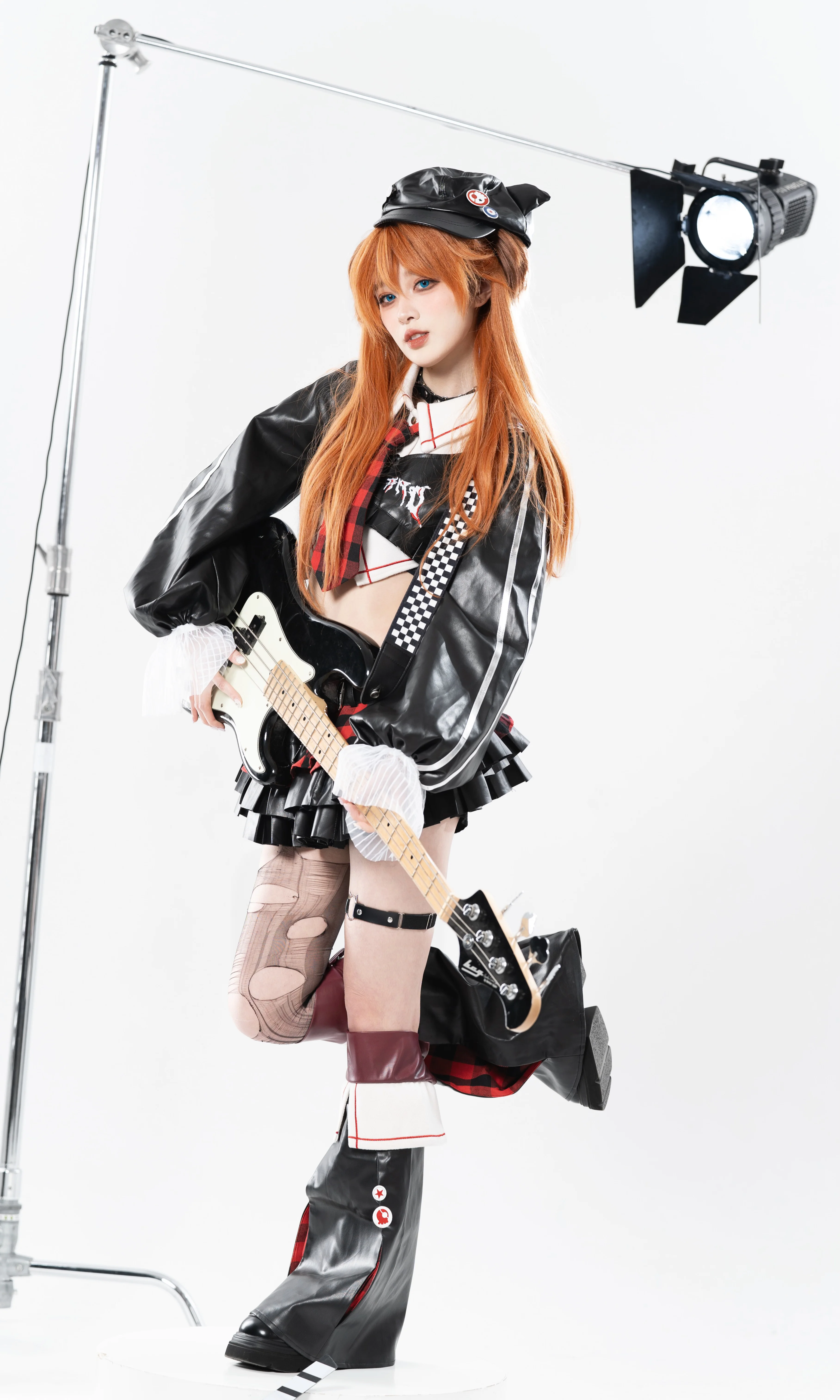 [Asuka Cosplay] Punk Rock Band Theme in Neon Genesis Evangelion Style: A Self-Record in the White Studio - Image 3