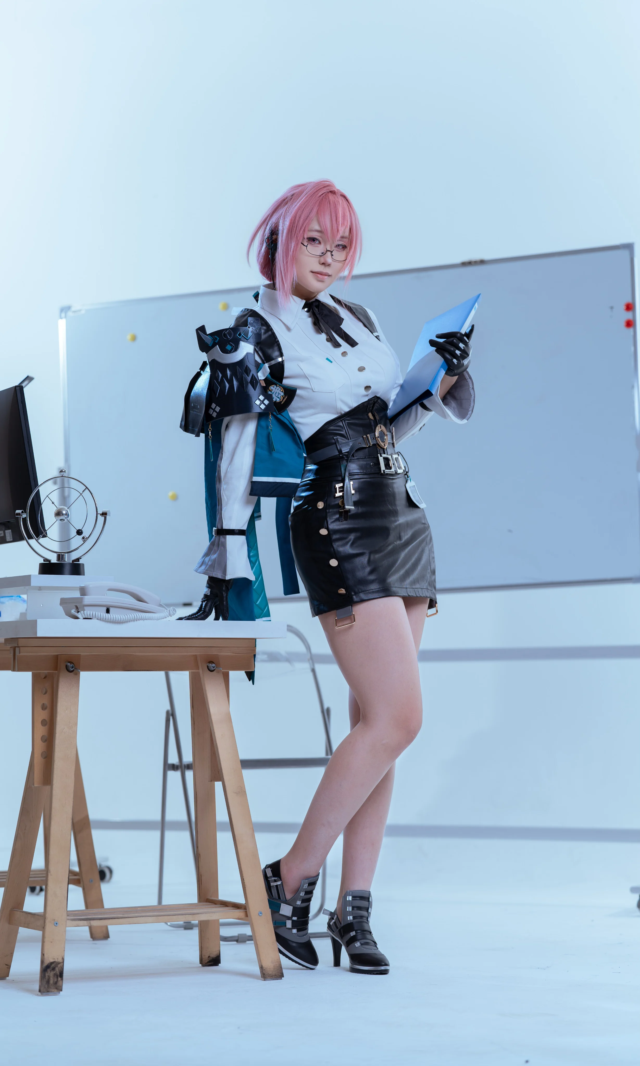 【月城柳cos】绝区零白色影棚拍摄记录
