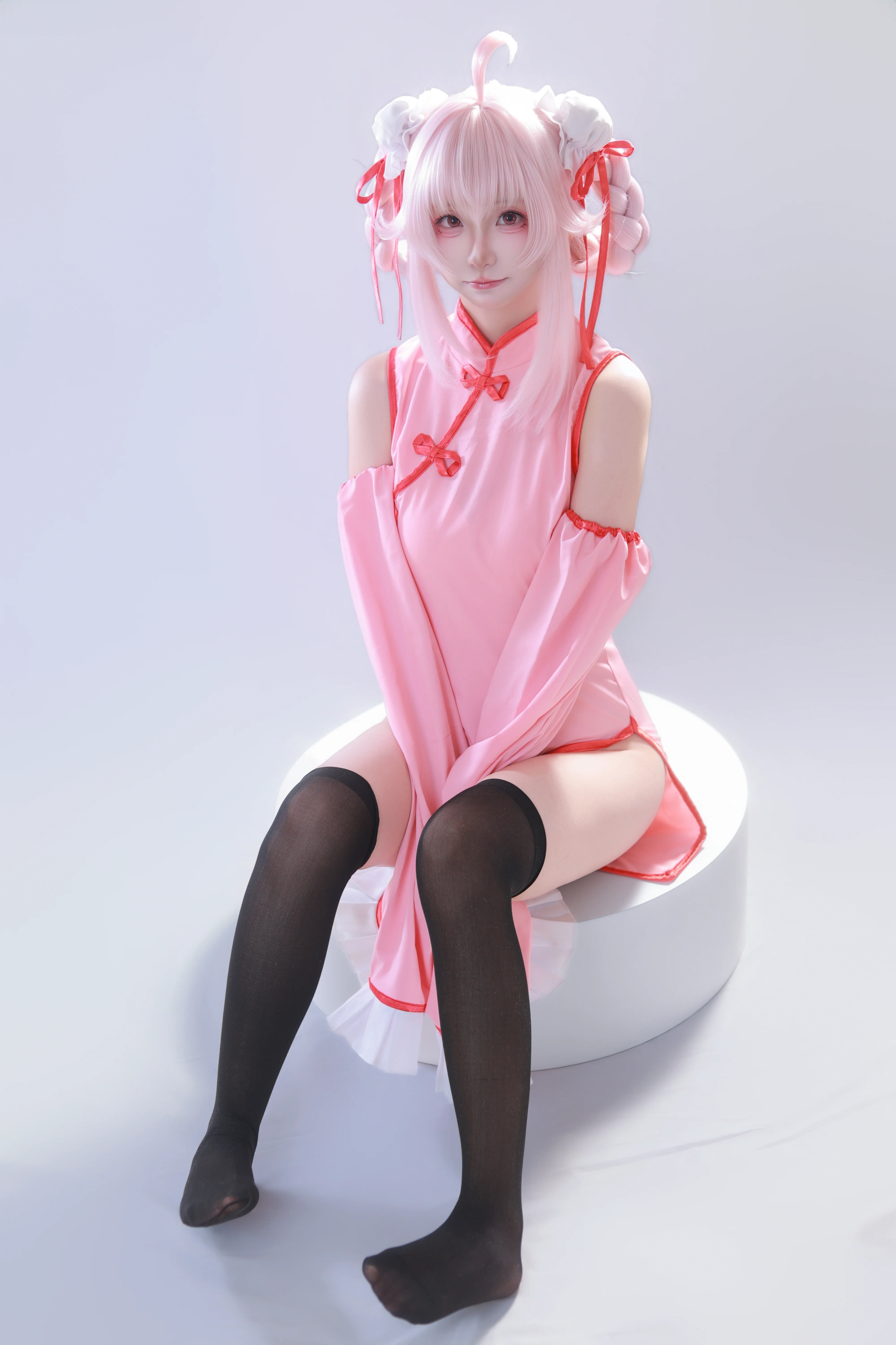 【柚鸟夏cos】蔚蓝档案里的旗袍与动作参考 - 第 10 张