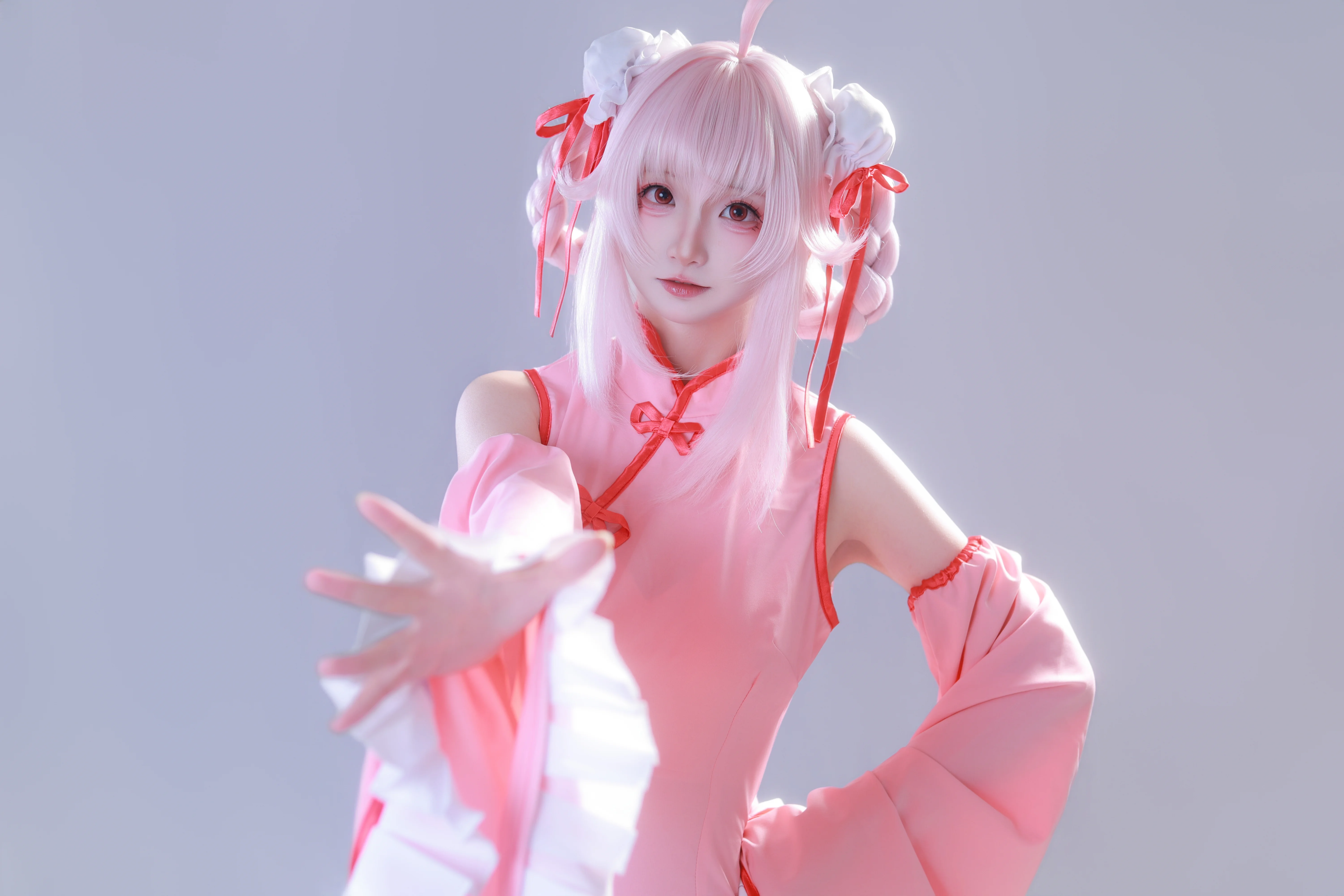 【柚鸟夏cos】蔚蓝档案里的旗袍与动作参考 - 第 4 张