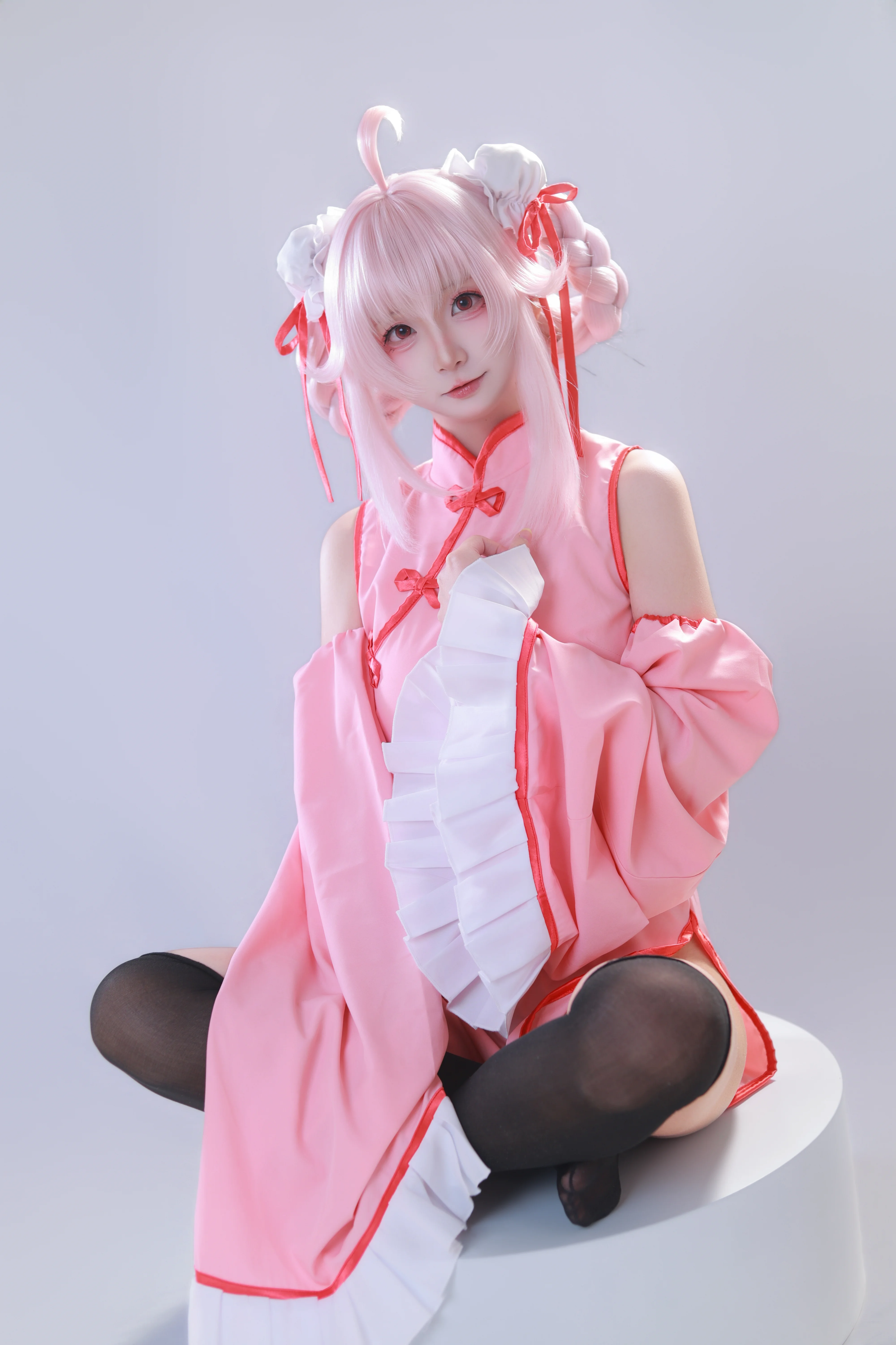 【柚鸟夏cos】蔚蓝档案里的旗袍与动作参考 - 第 5 张
