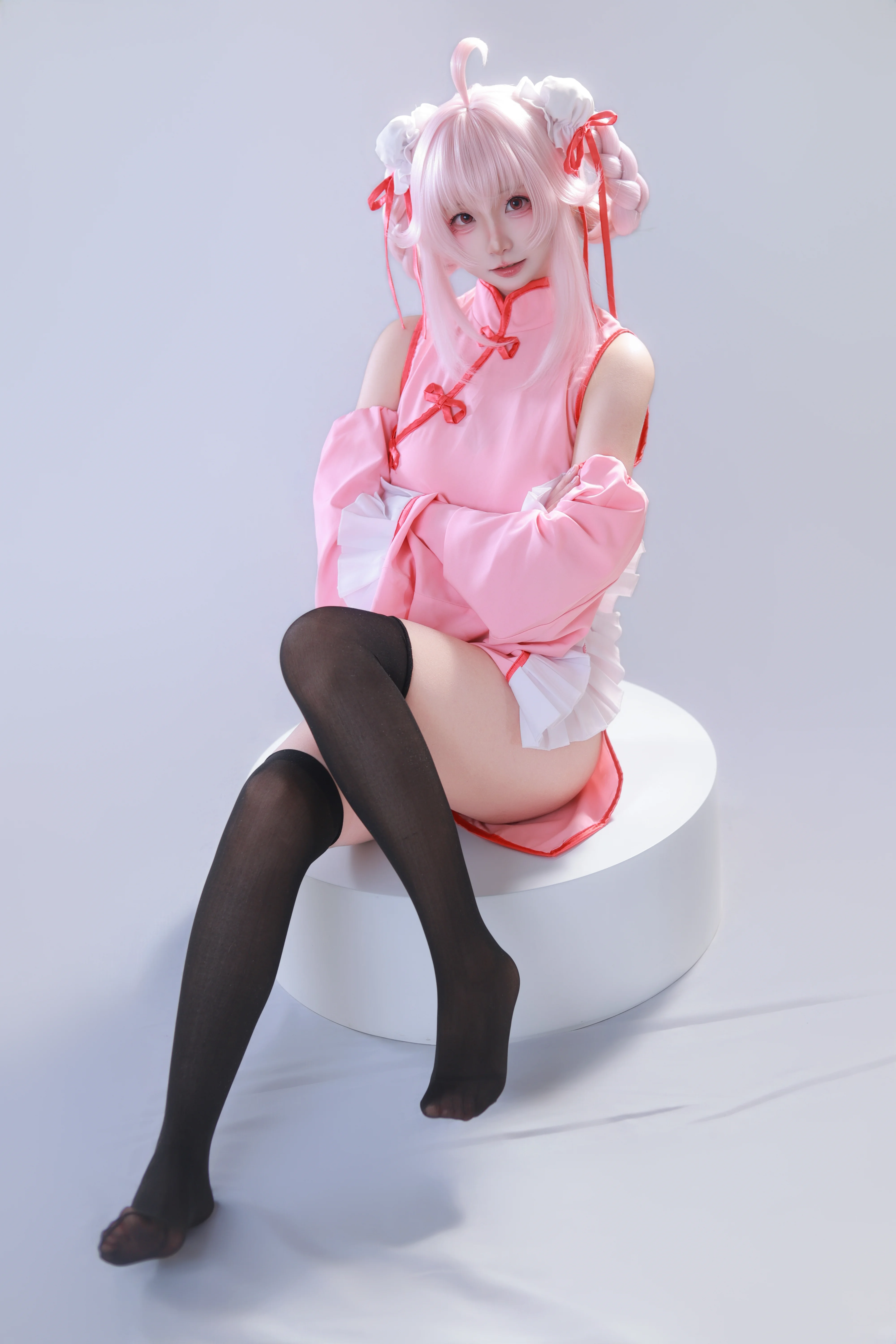 【柚鸟夏cos】蔚蓝档案里的旗袍与动作参考 - 第 6 张