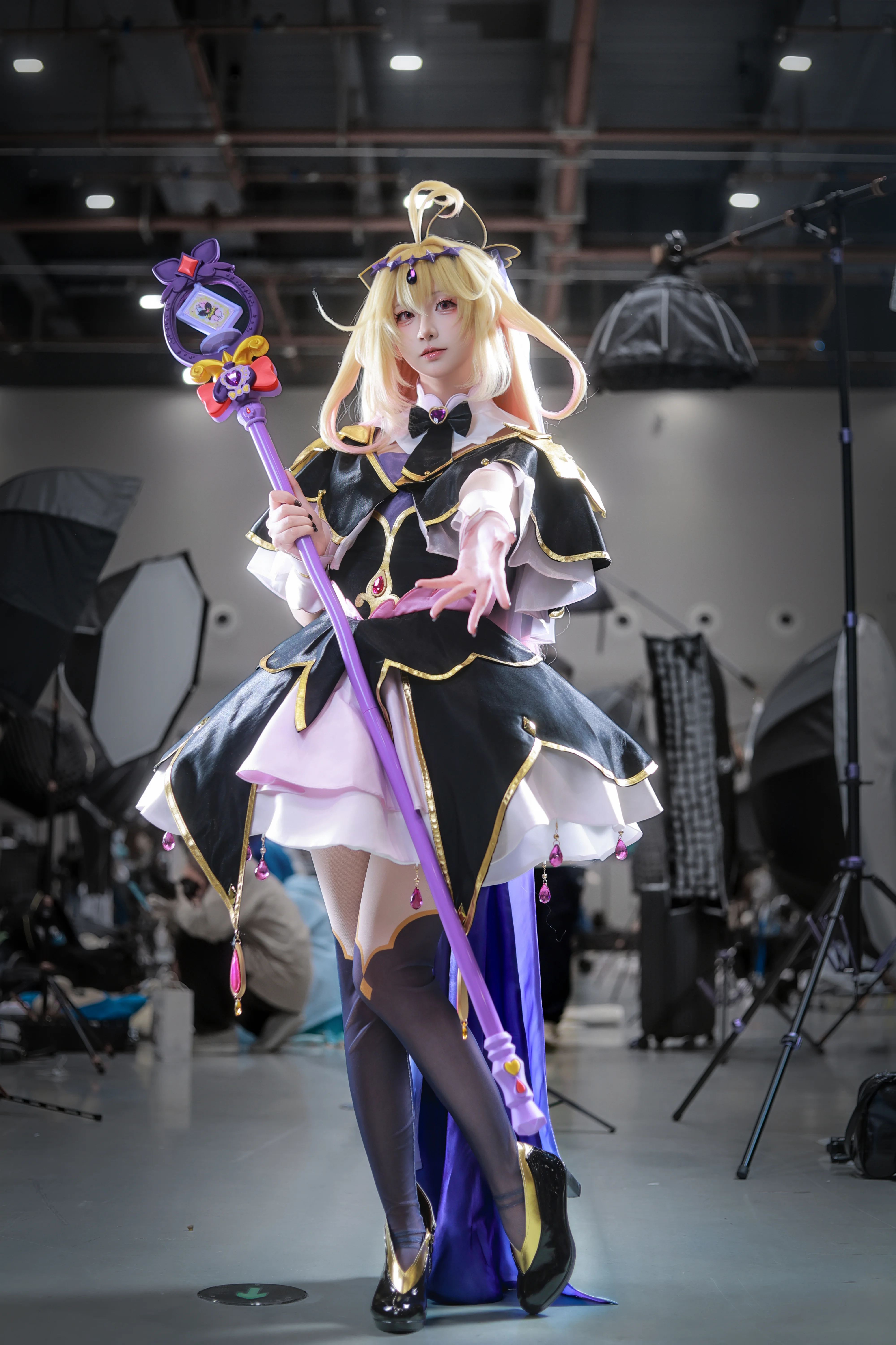 【森亚露露卡cos】名侦探光之美少女，魔法杖下的优雅瞬间