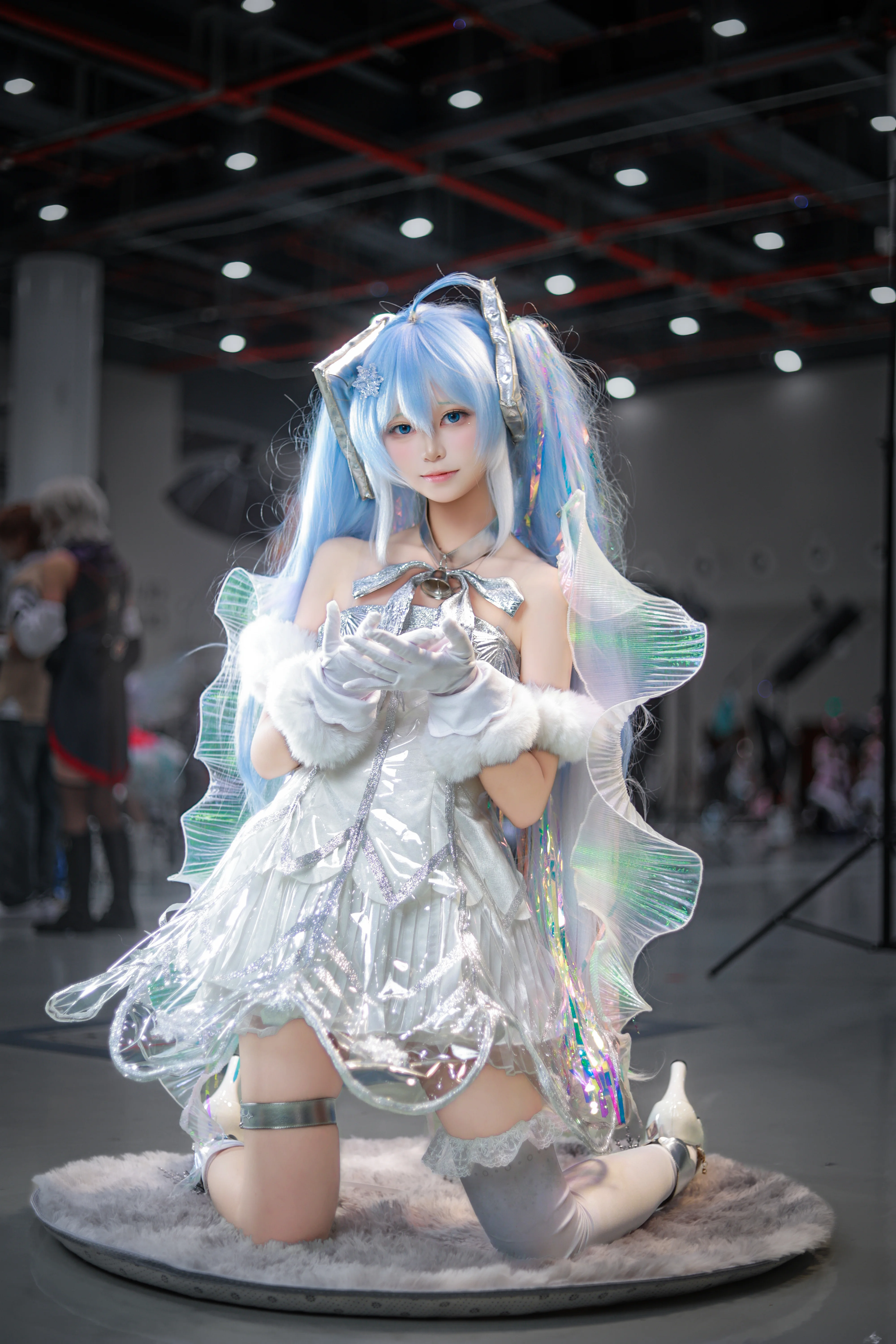 【初音未來cos】Vocaloid的銀白流光，定格漫展現場的純淨瞬間 - 第 2 張
