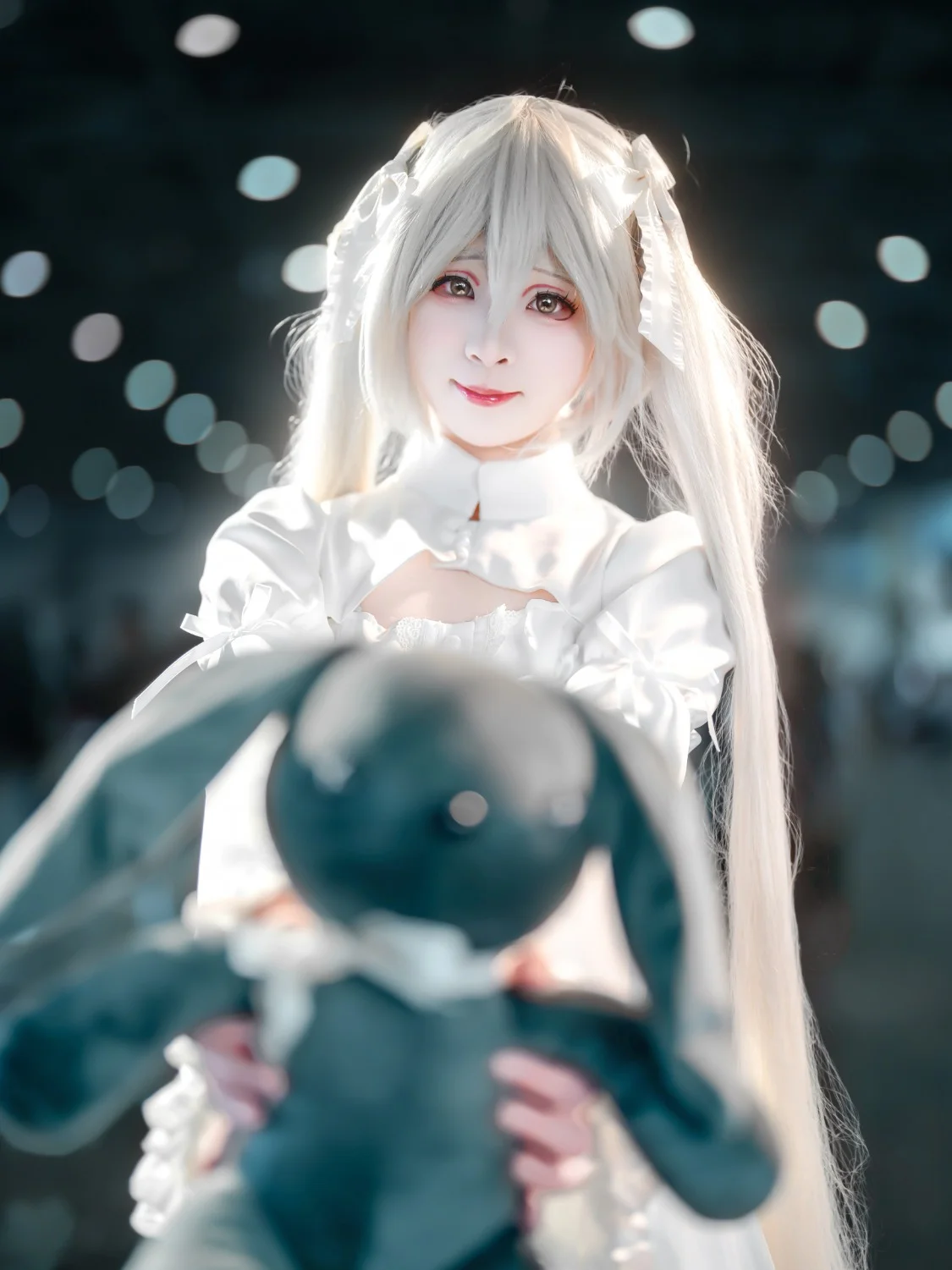 【春日野穹cos】缘之空，银发白裙的漫展定格 - 第 4 张